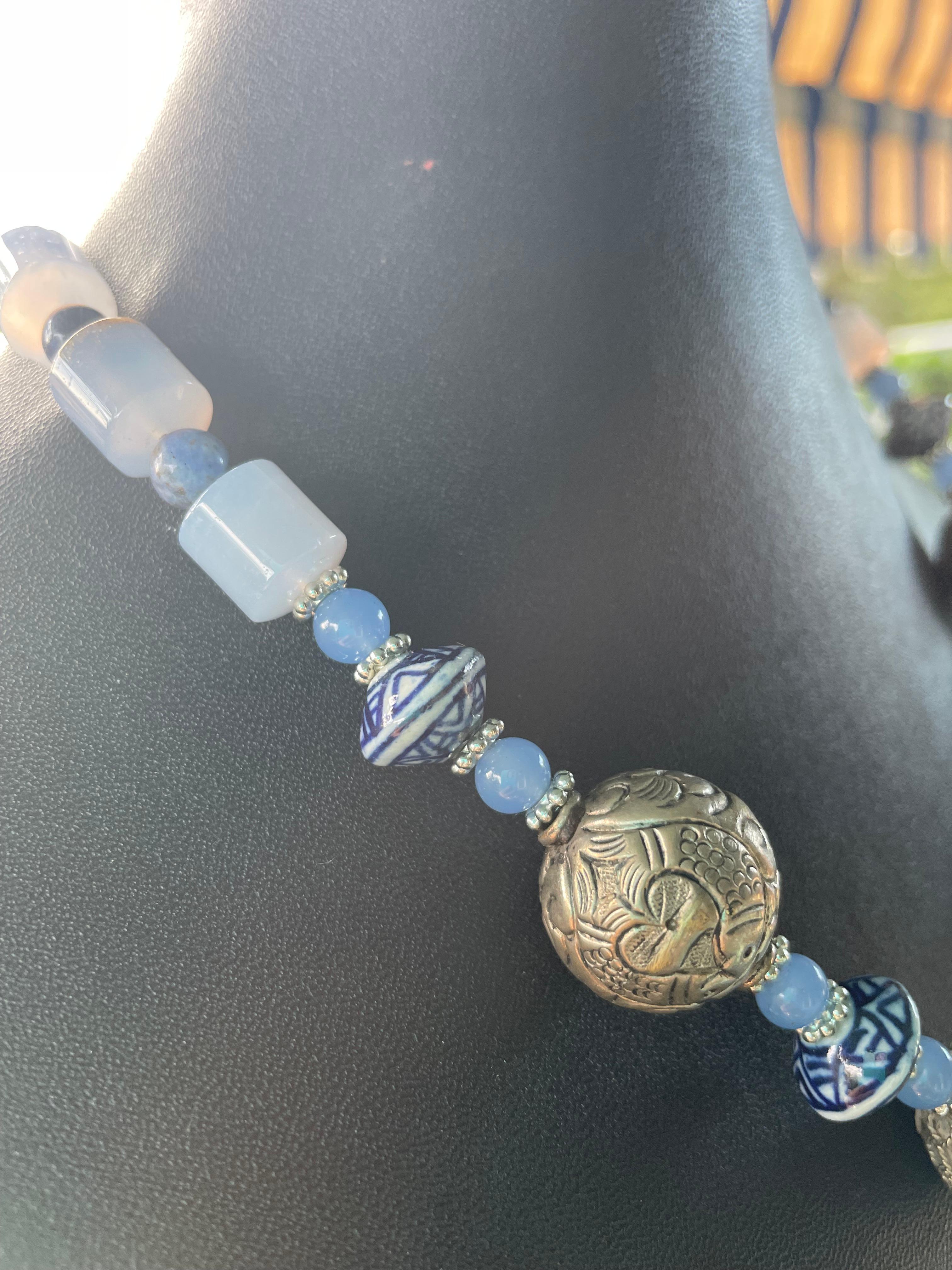 Women's LB offers Wedgewood Jasperware pendant Tibetan silver chalcedony Lapis necklace For Sale