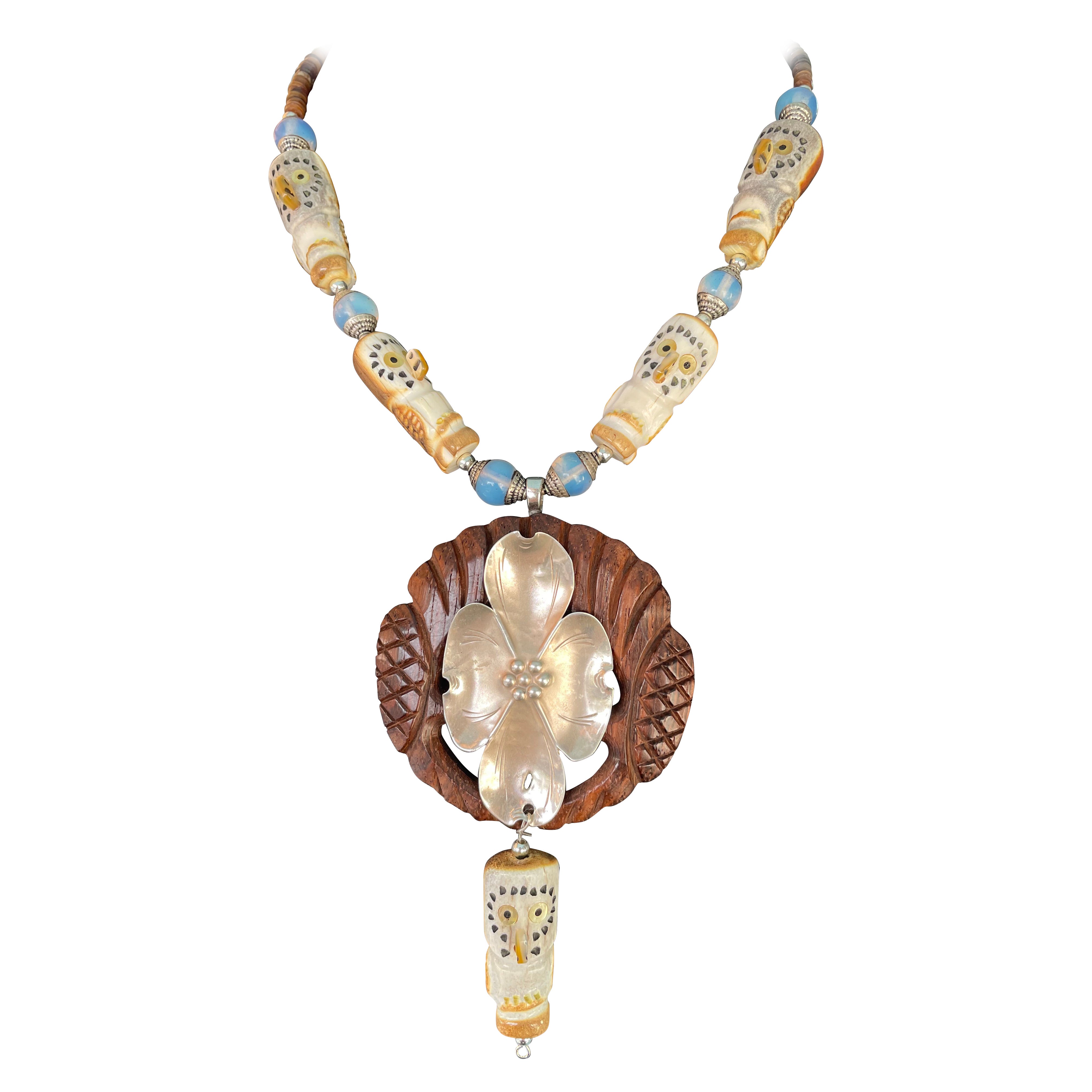 LB bietet hölzerne Schnalle Sterling Dogwood Brosche Knochen Eulen Glas Heishi Halskette