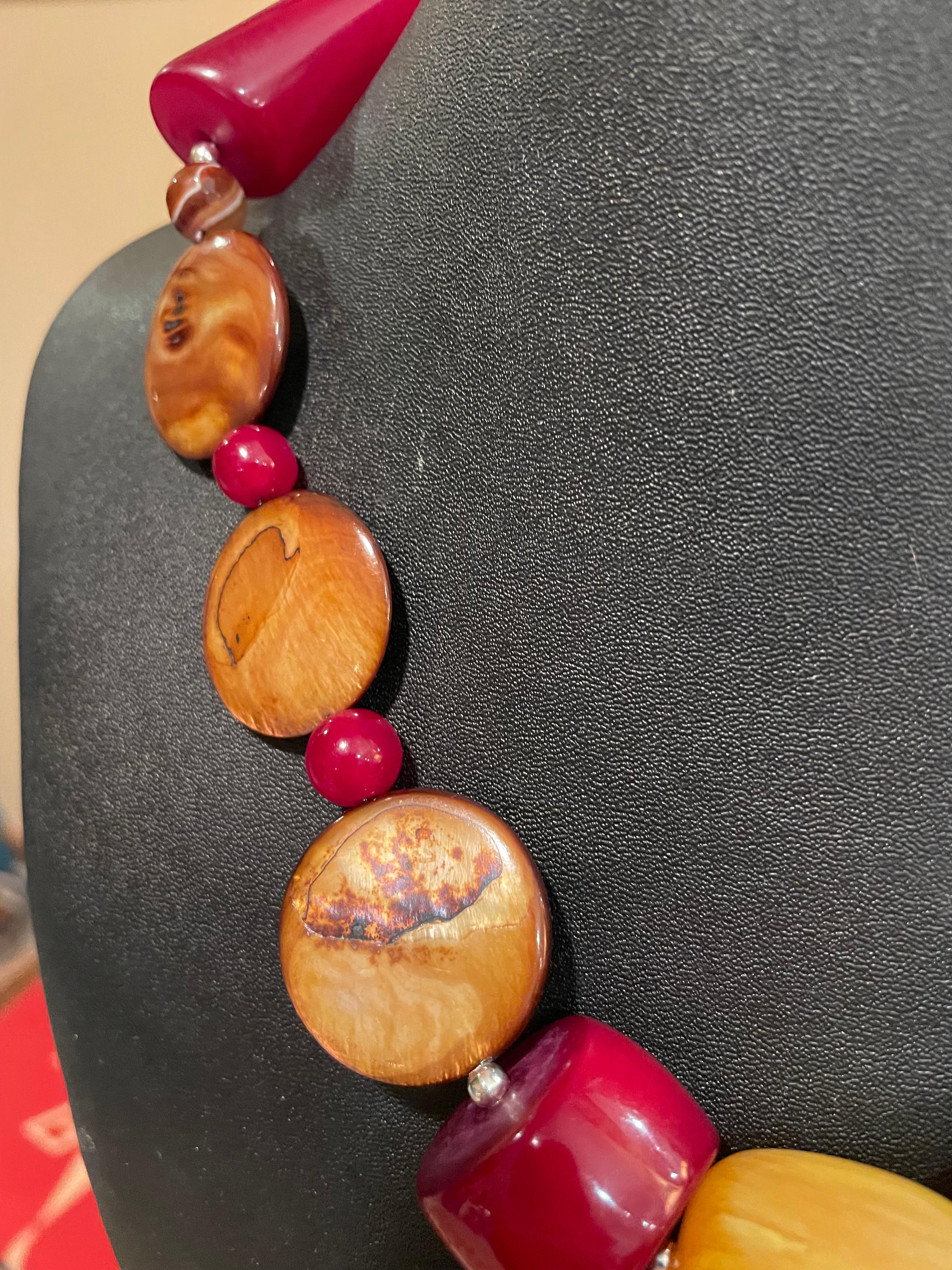 LB one of a kind Indian Resin Gold and Cranberry colored necklace with silver  In New Condition For Sale In Pittsburgh, PA
