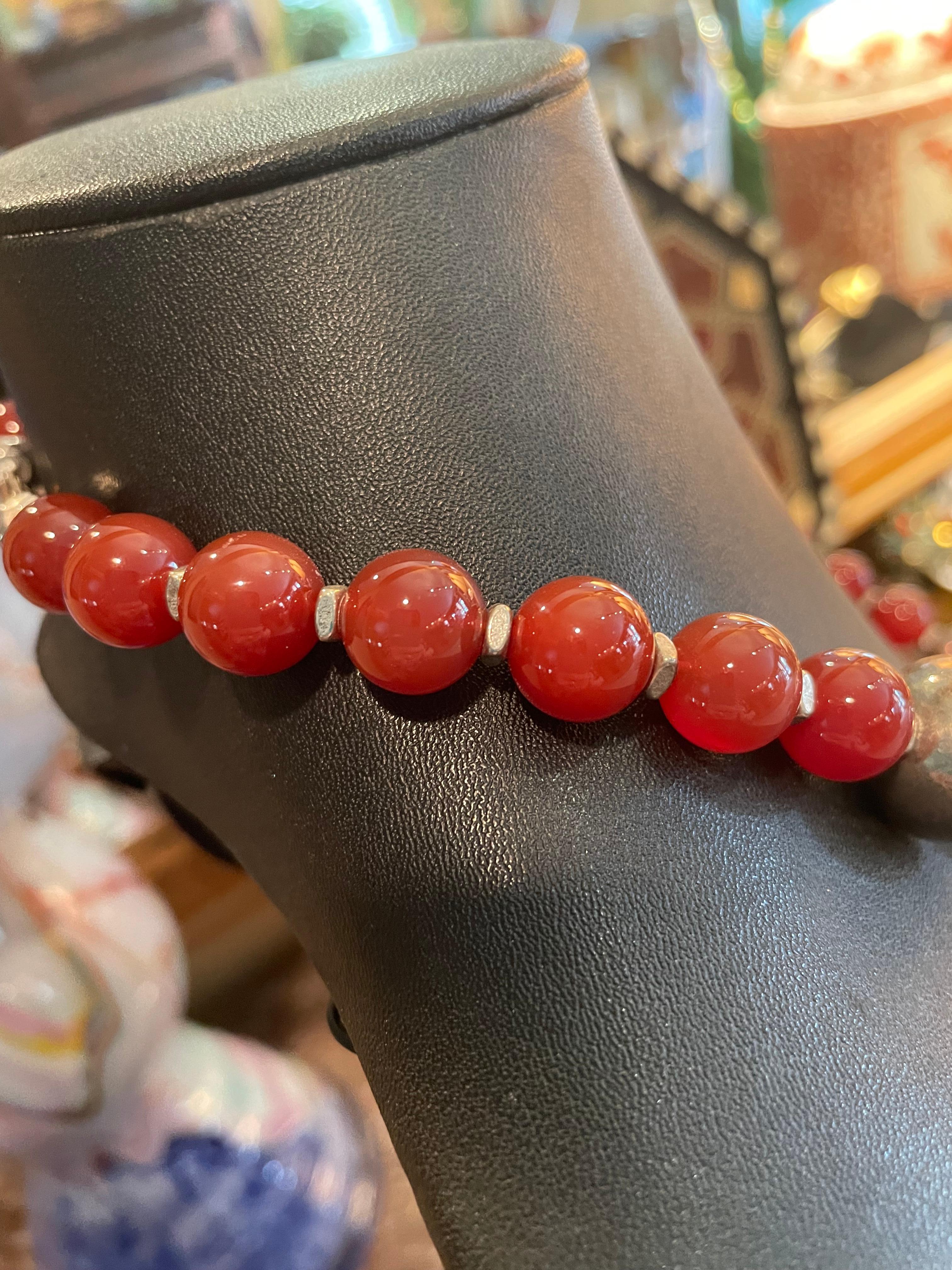 LB orange Carnelian Large Chinese Baroque Pearls Sterling Silver Necklace In New Condition For Sale In Pittsburgh, PA