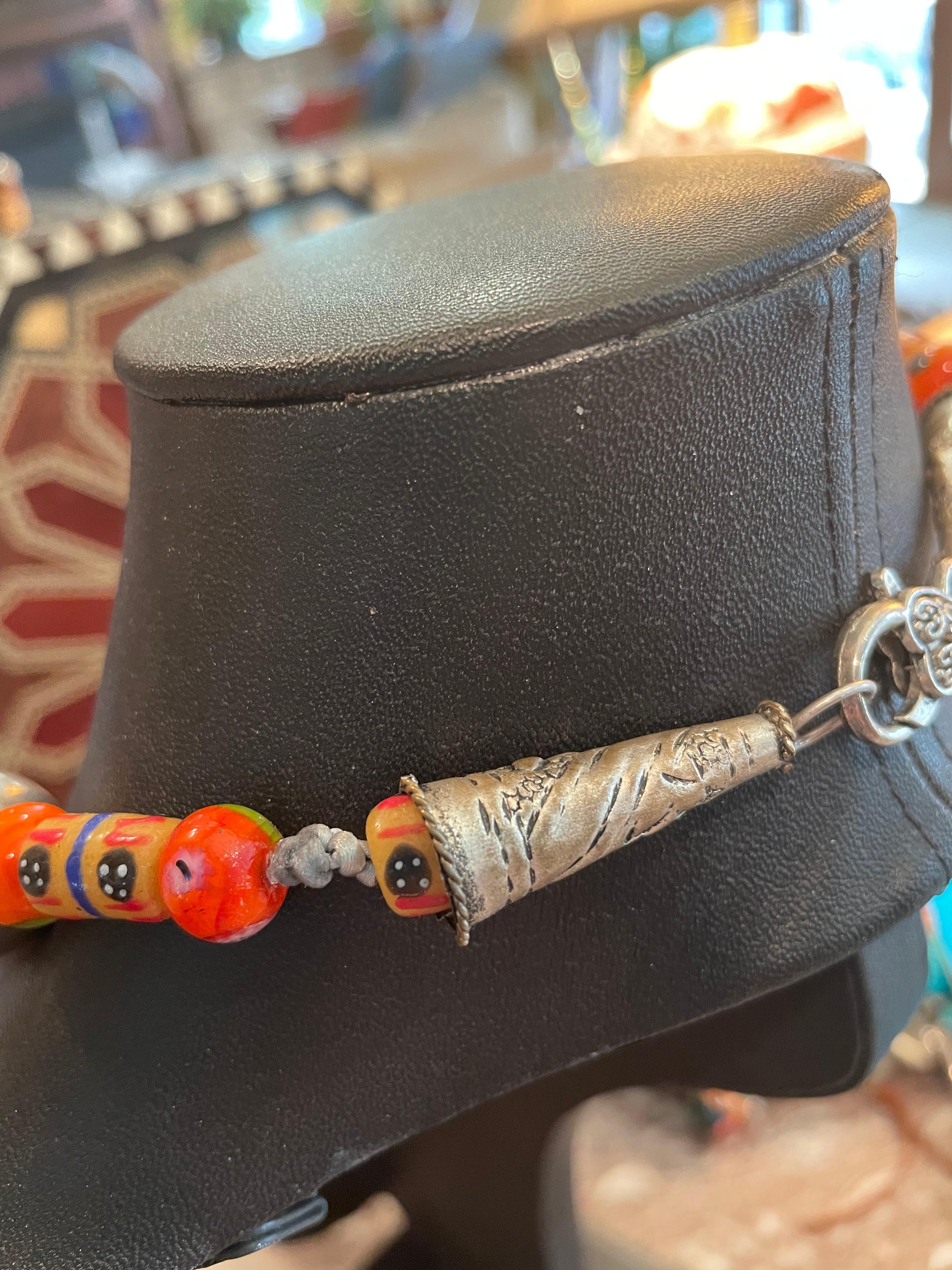 LB Halskette im Stammesstil Tibetisches Silber Afghani mit Intarsien aus venezianischem Bernstein und Perlen im Angebot 2