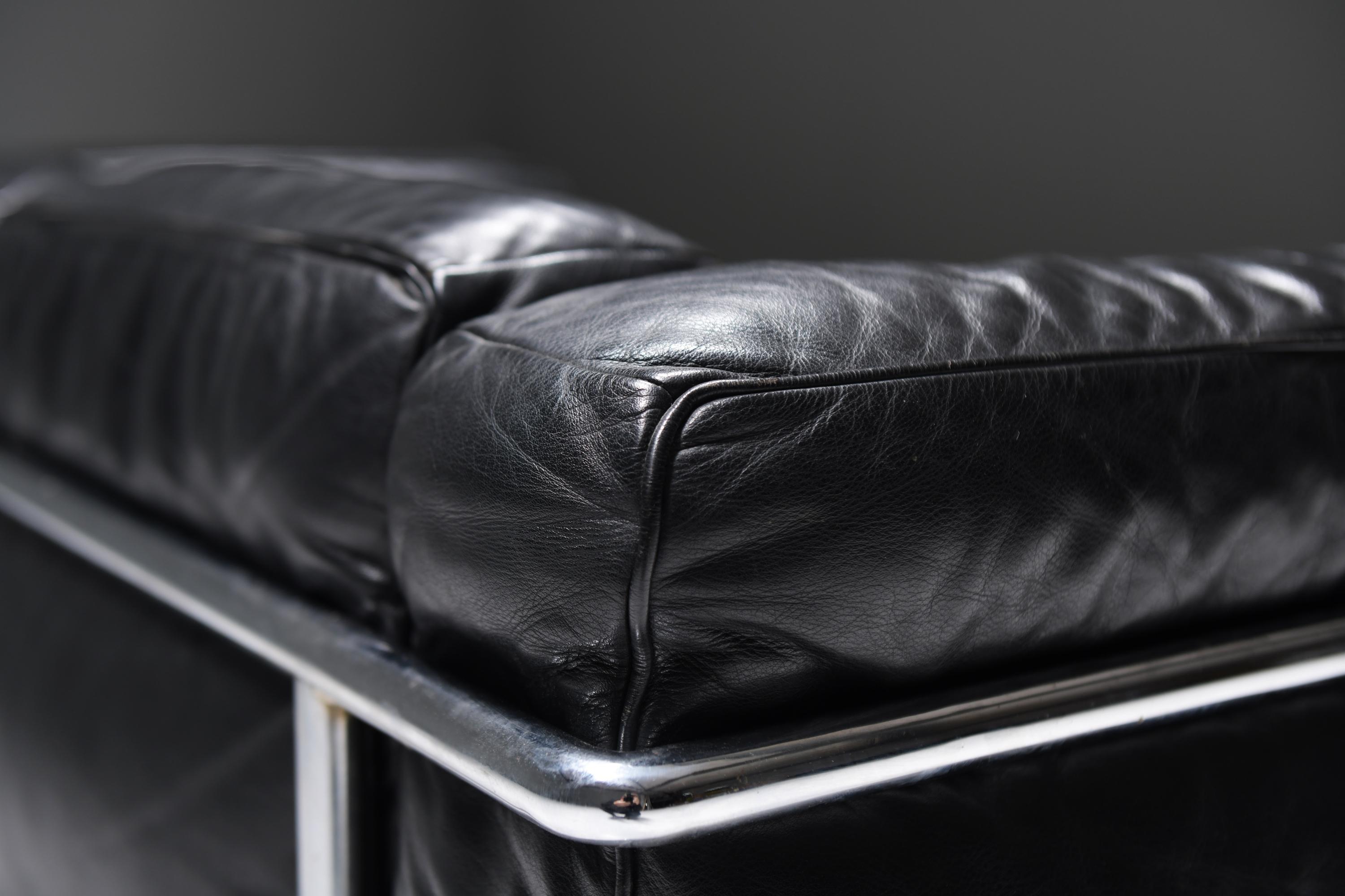 LC 2er-Set 1978 - Le Corbusier, Pierre Jeanneret & Charlotte Perriand - Cassina (Leder) im Angebot