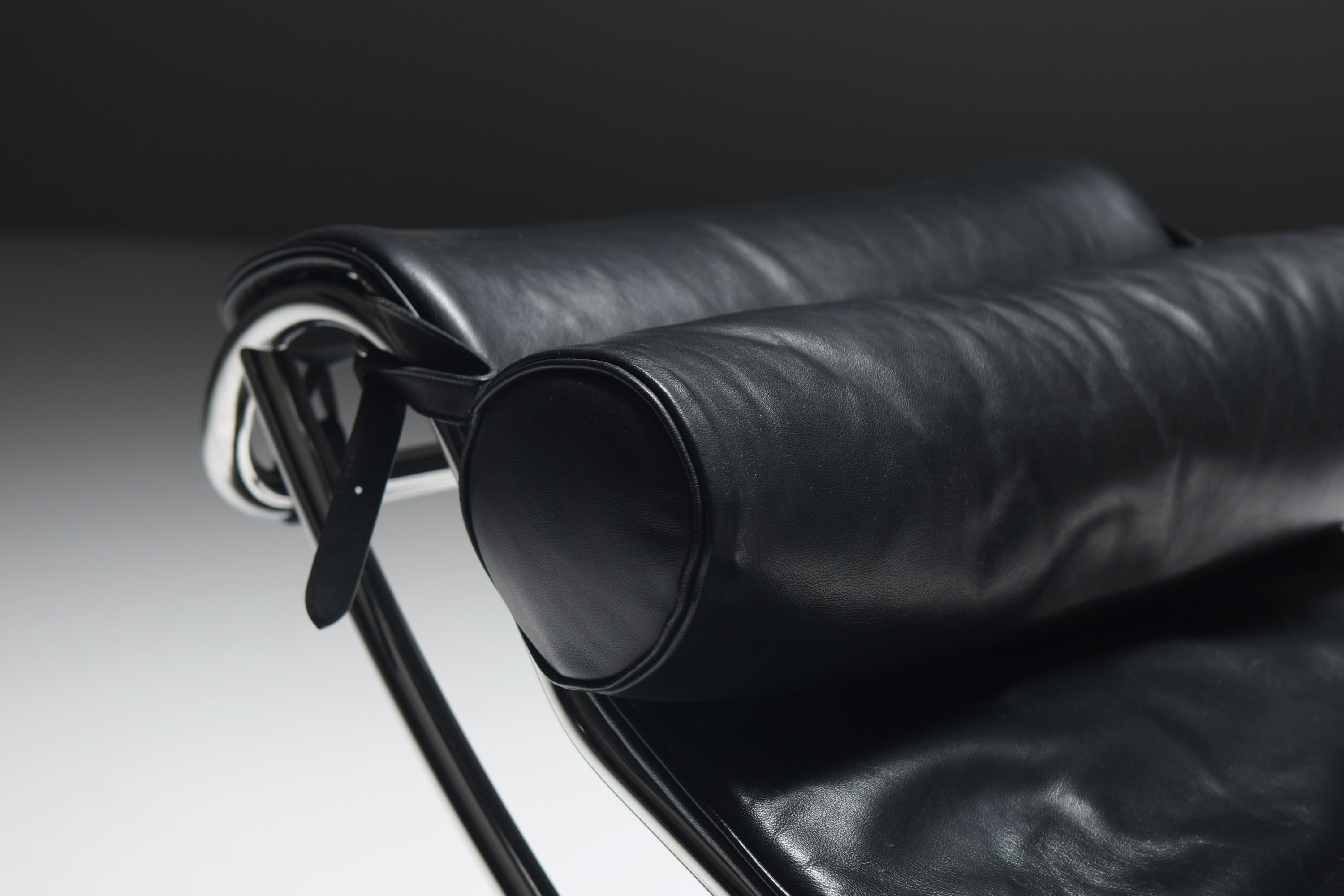 Mid-Century Modern LC 4 black leather lounge chair by Le Corbusier, Jeanneret, Perriand for Cassina For Sale