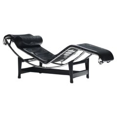 LC 4 black leather lounge chair by Le Corbusier, Jeanneret, Perriand for Cassina