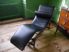 LC 4 Chaise longue Le Corbusier by Cassina