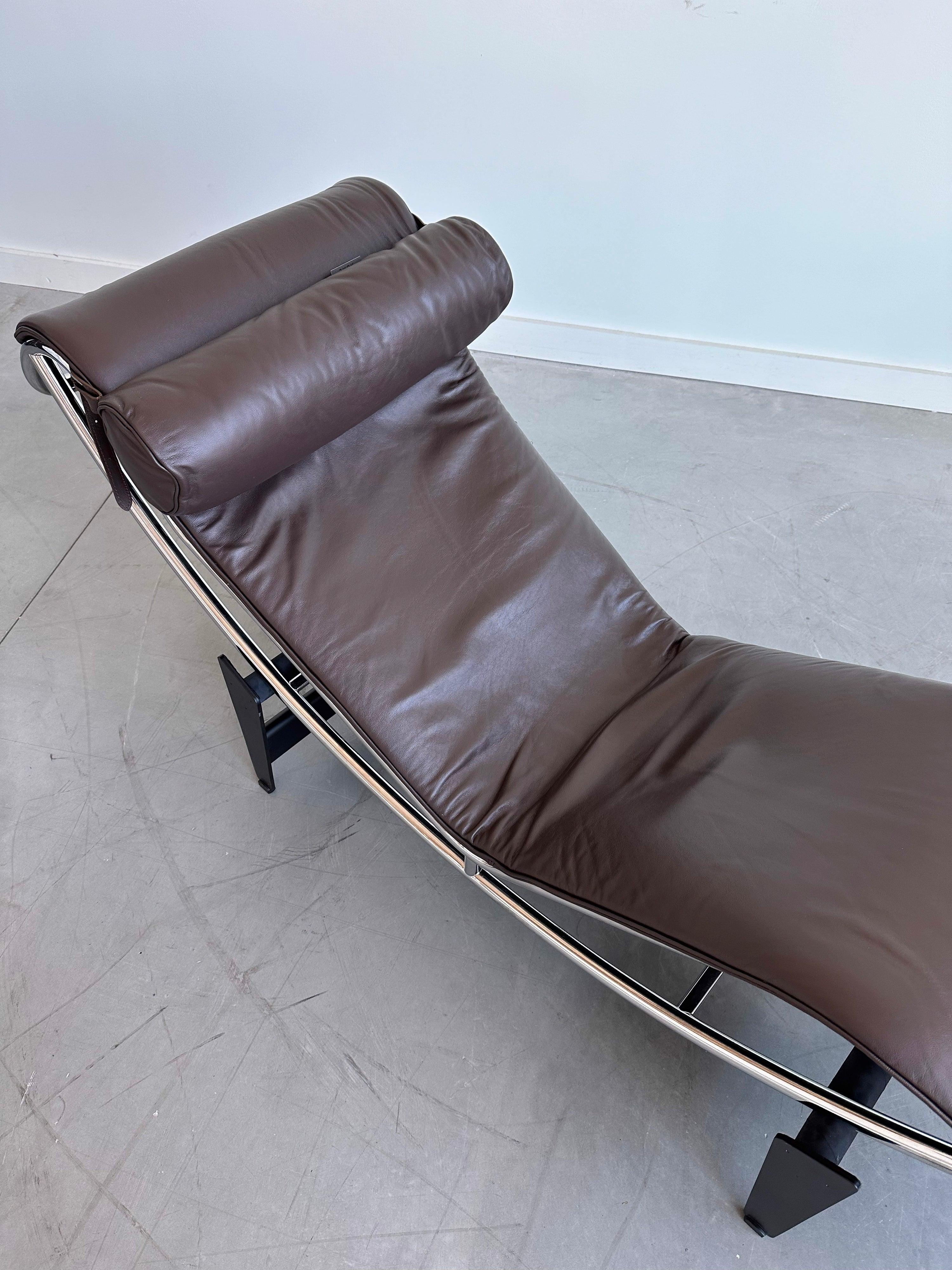 Mid-Century Modern LC 4 Lounge Chair By Le Corbusier For Cassina