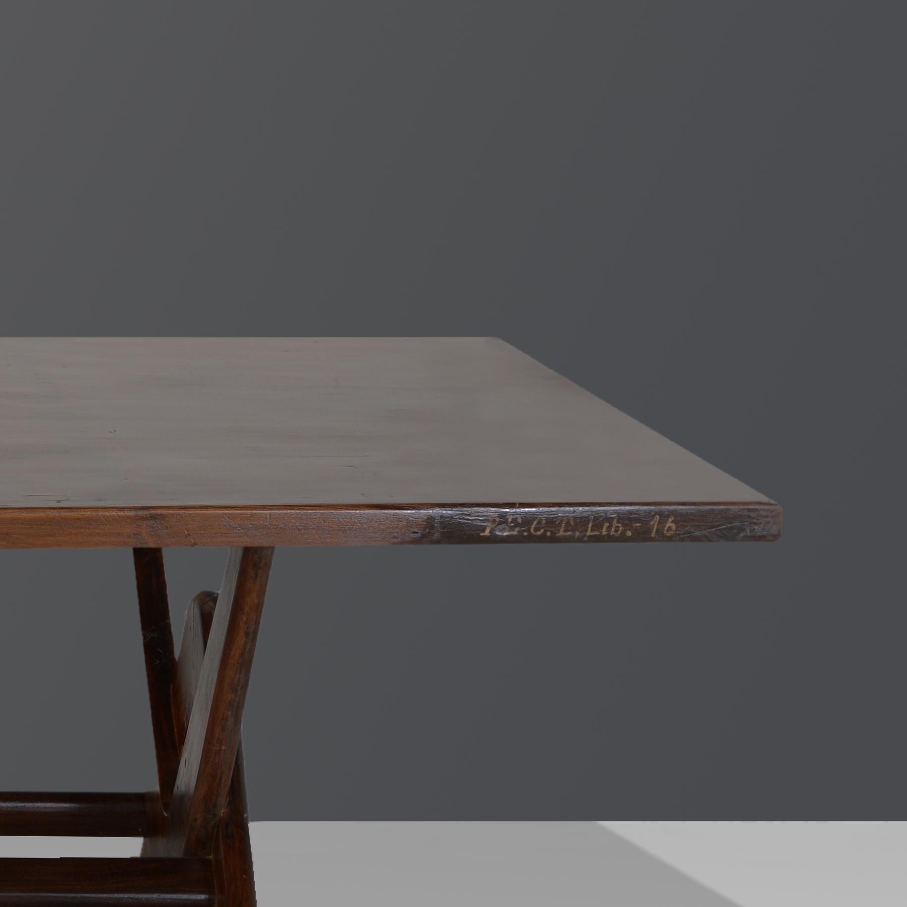 Indien Table Boomerang LC/PJ-TAT-14-A - Authentique Mid-Century Modern en vente