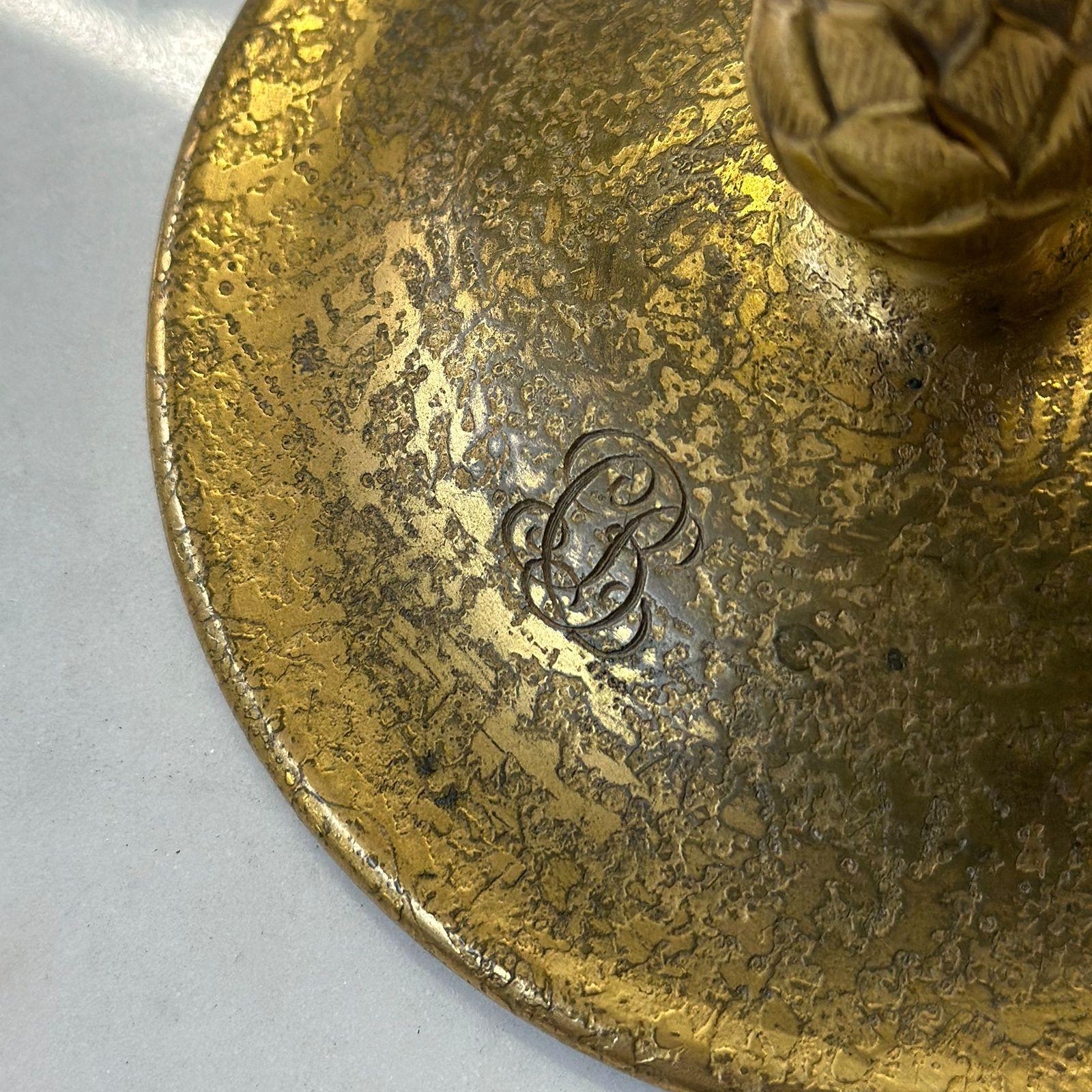 Americano L.C. Vaso a tromba in vetro Favrile e bronzo dorato Tiffany, n. 1043 in vendita