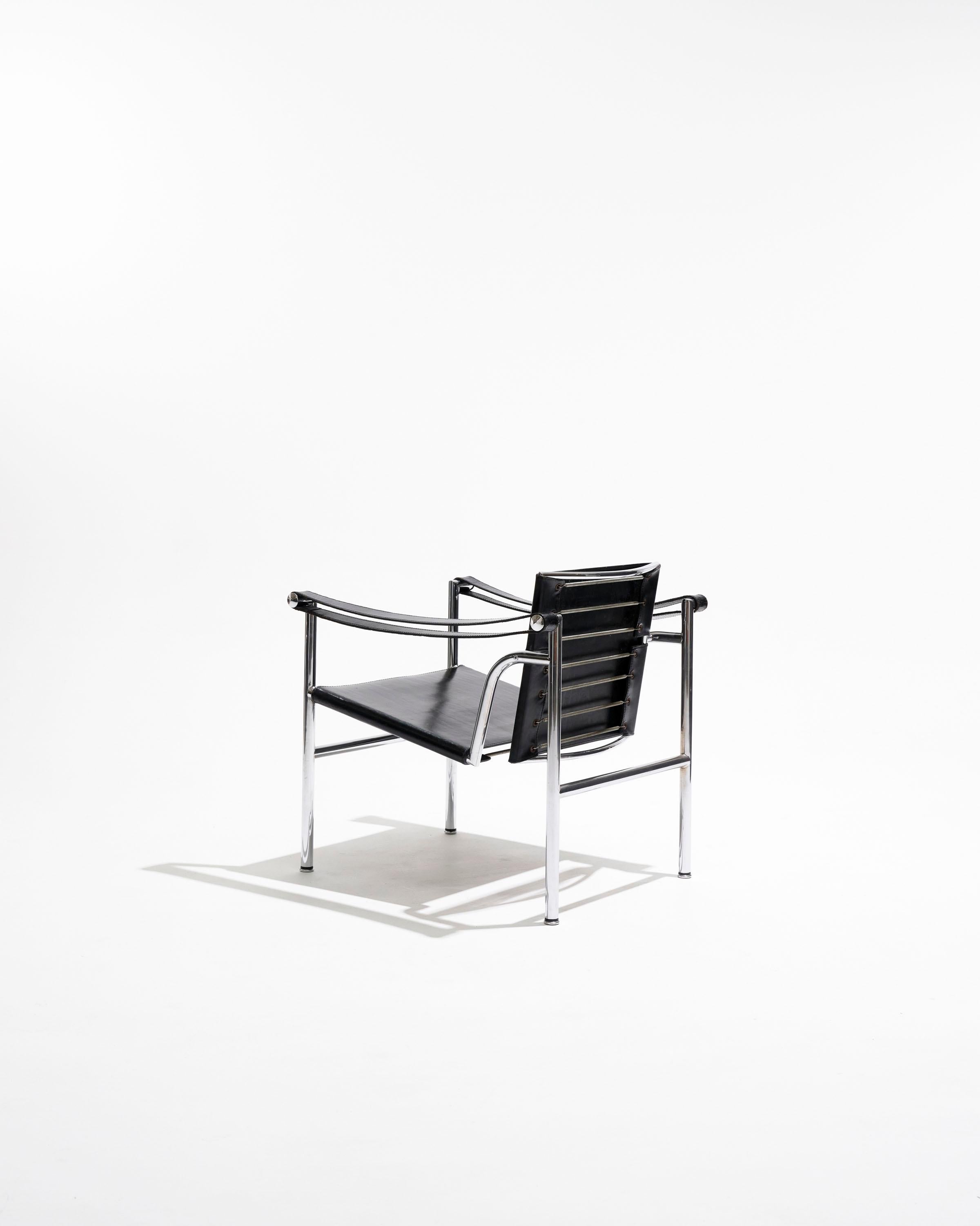 European LC1 leather armchair, Le Corbusier, Cassina, 1960s For Sale