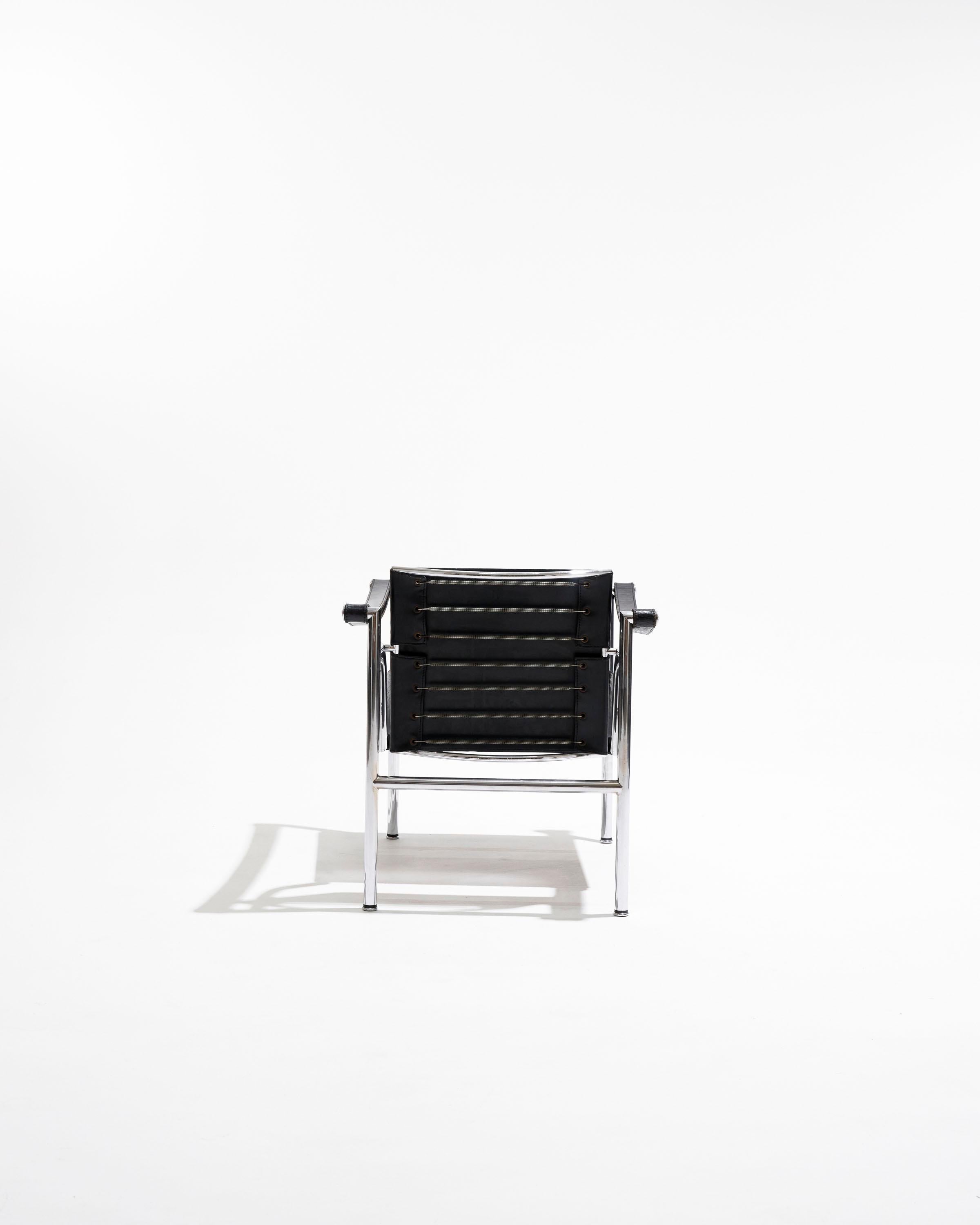 LC1 leather armchair, Le Corbusier, Cassina, 1960s In Good Condition For Sale In PARIS, FR