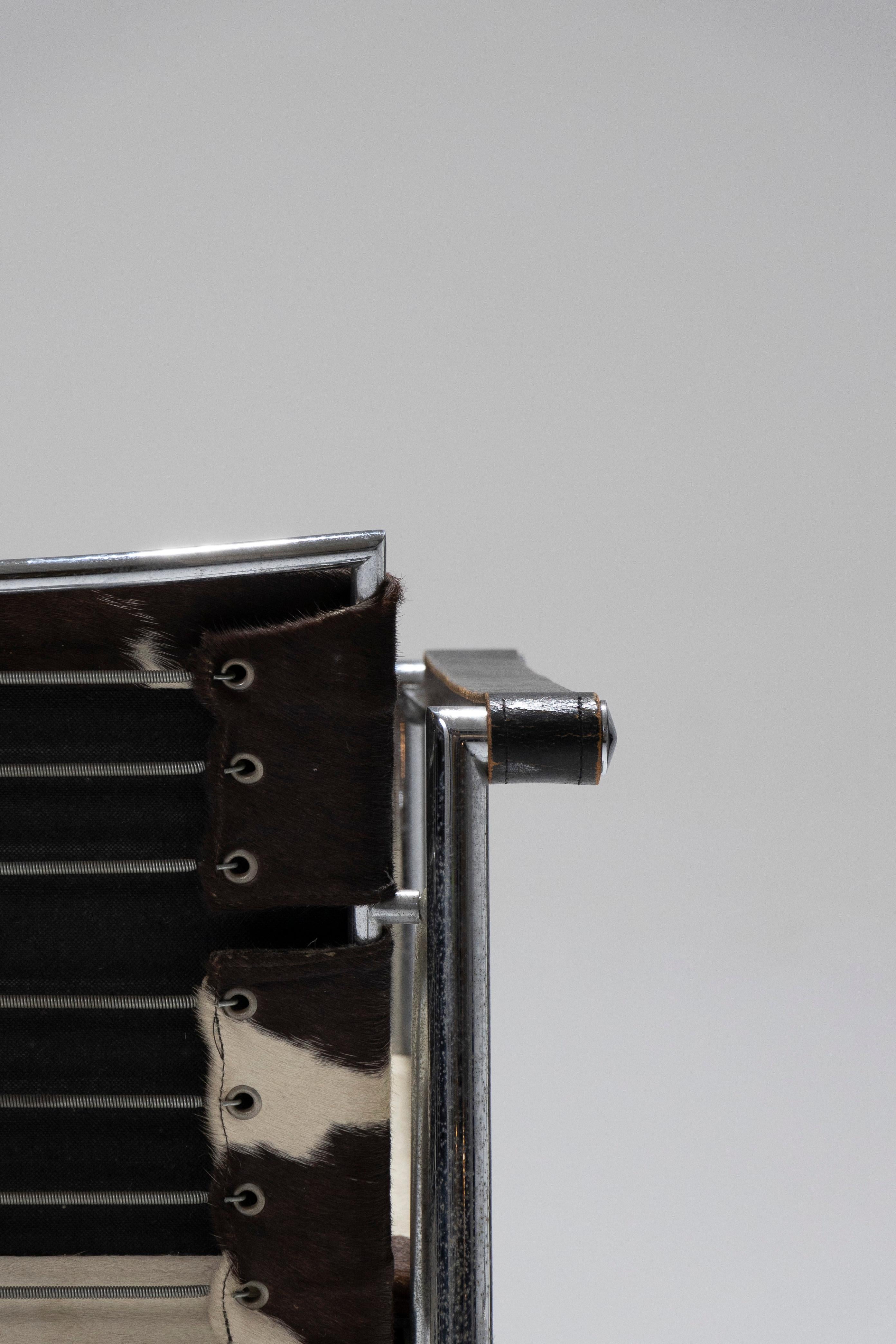 Ledersessel „LC1“, Le Corbusier, Cassina, 1960er-Jahre. im Angebot 2