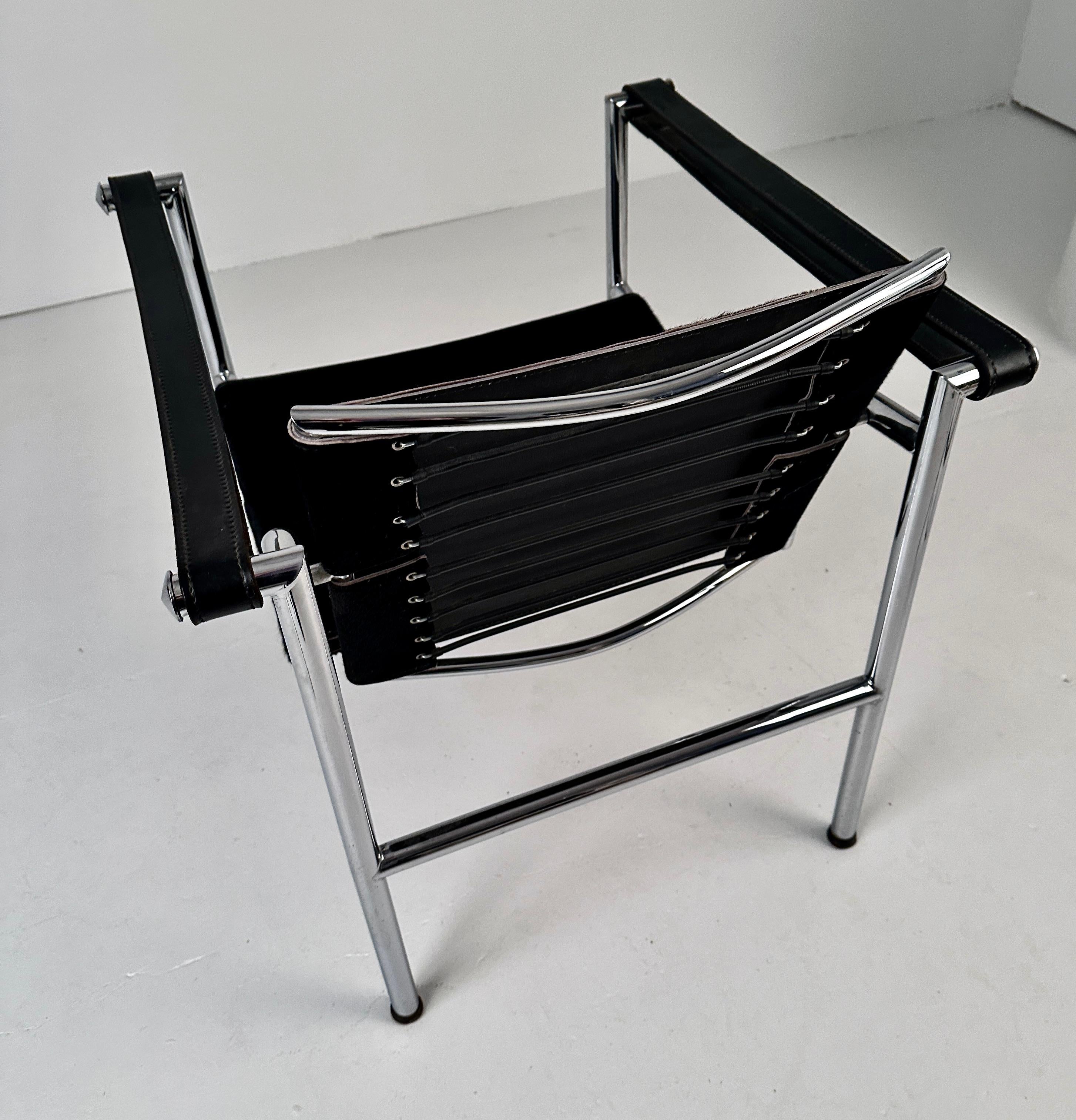 LC1 Lounge Chair by Le Corbusier, 1980s For Sale 1