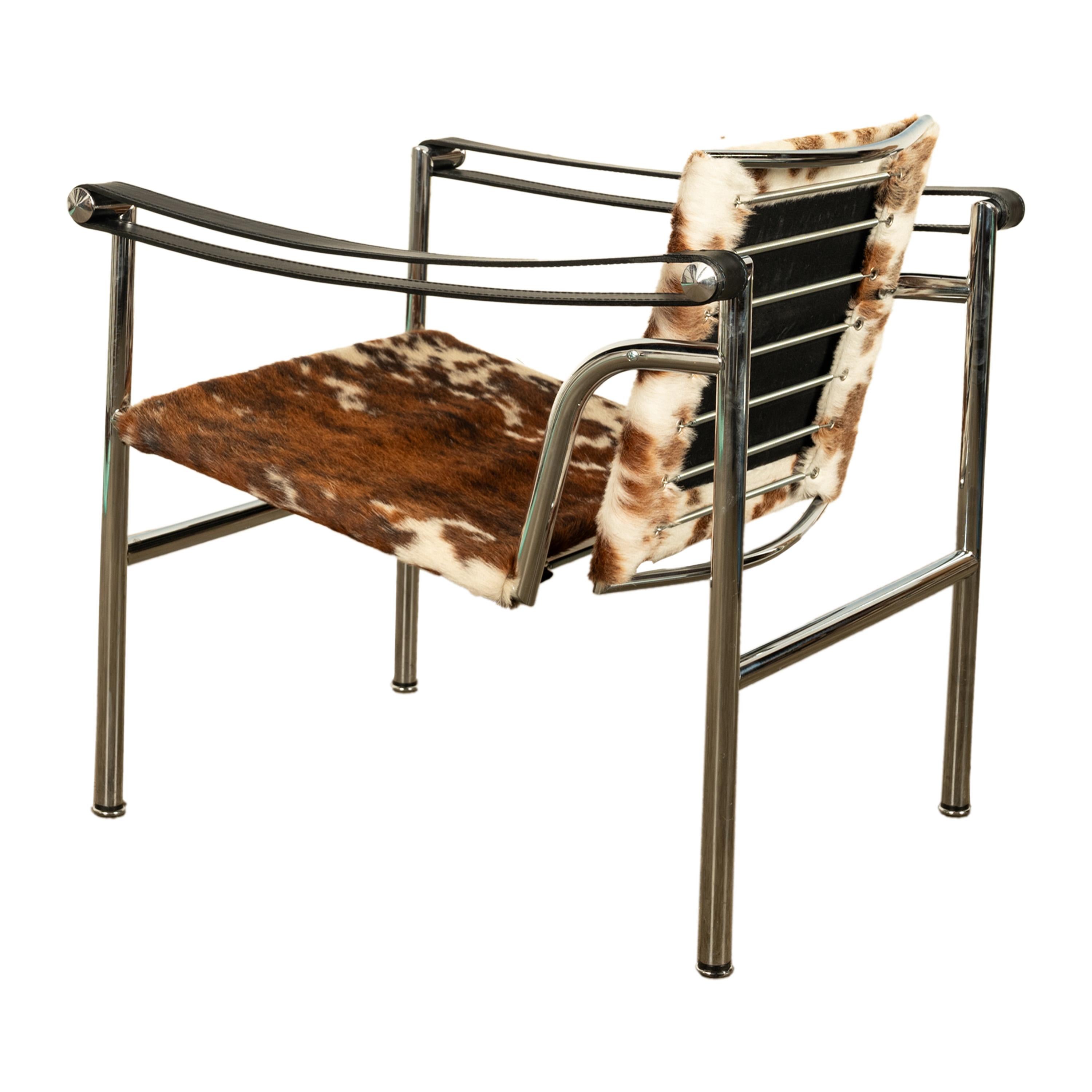 20th Century LC1 Sling Bas­cu­lant Cow Hide Chair Le Corbusier Jeanneret & Perriand Cassina