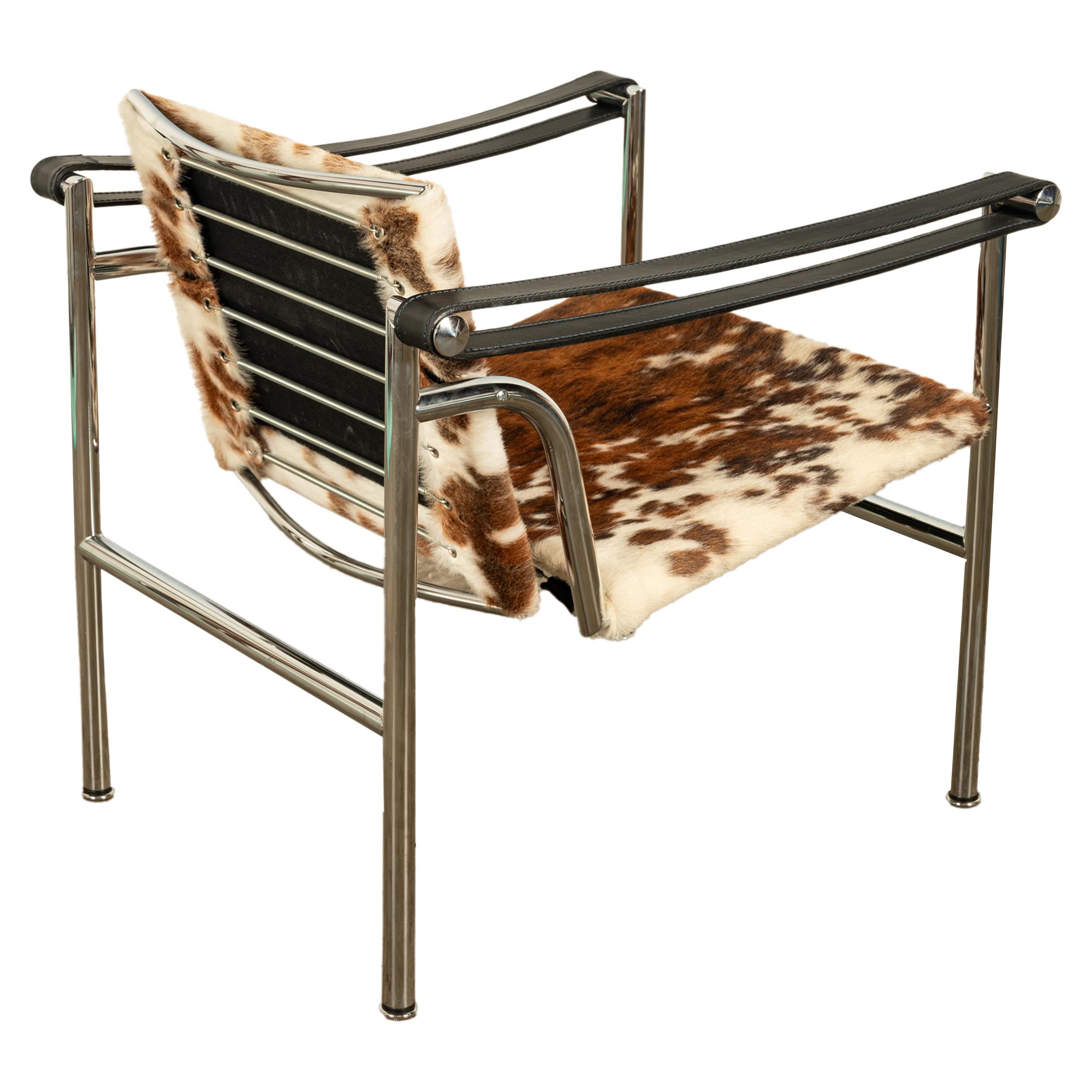LC1 Sling Bas­cu­lant Cow Hide Chair Le Corbusier Jeanneret & Perriand Cassina 1