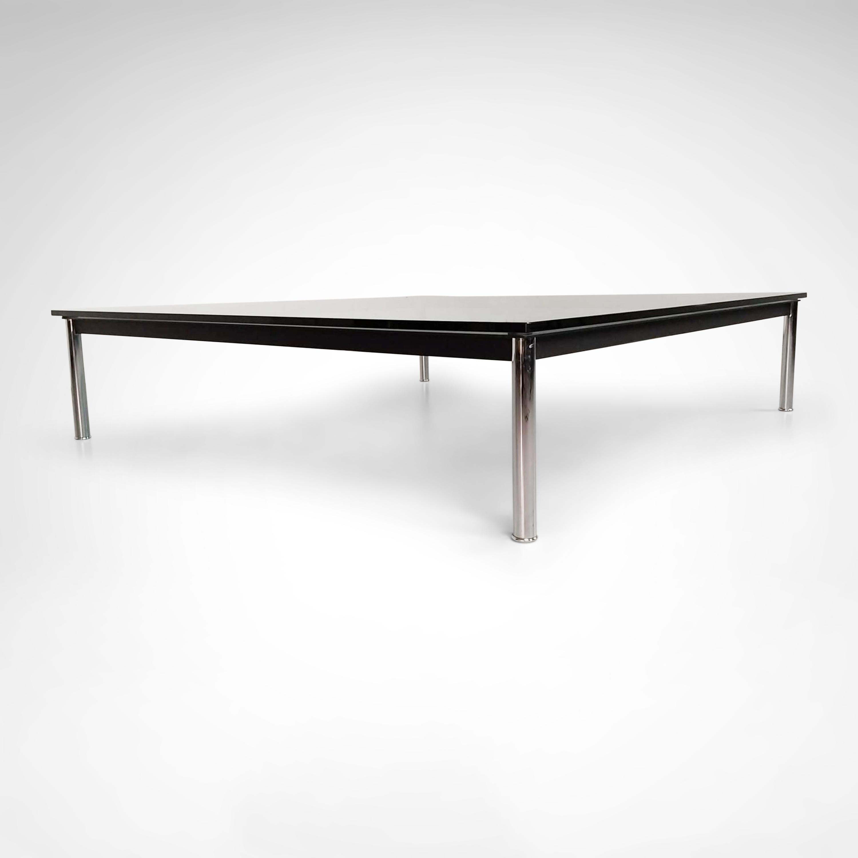 Italian LC10 coffee table by Le Corbusier, Jeanneret and Perriand for Cassina 1990s