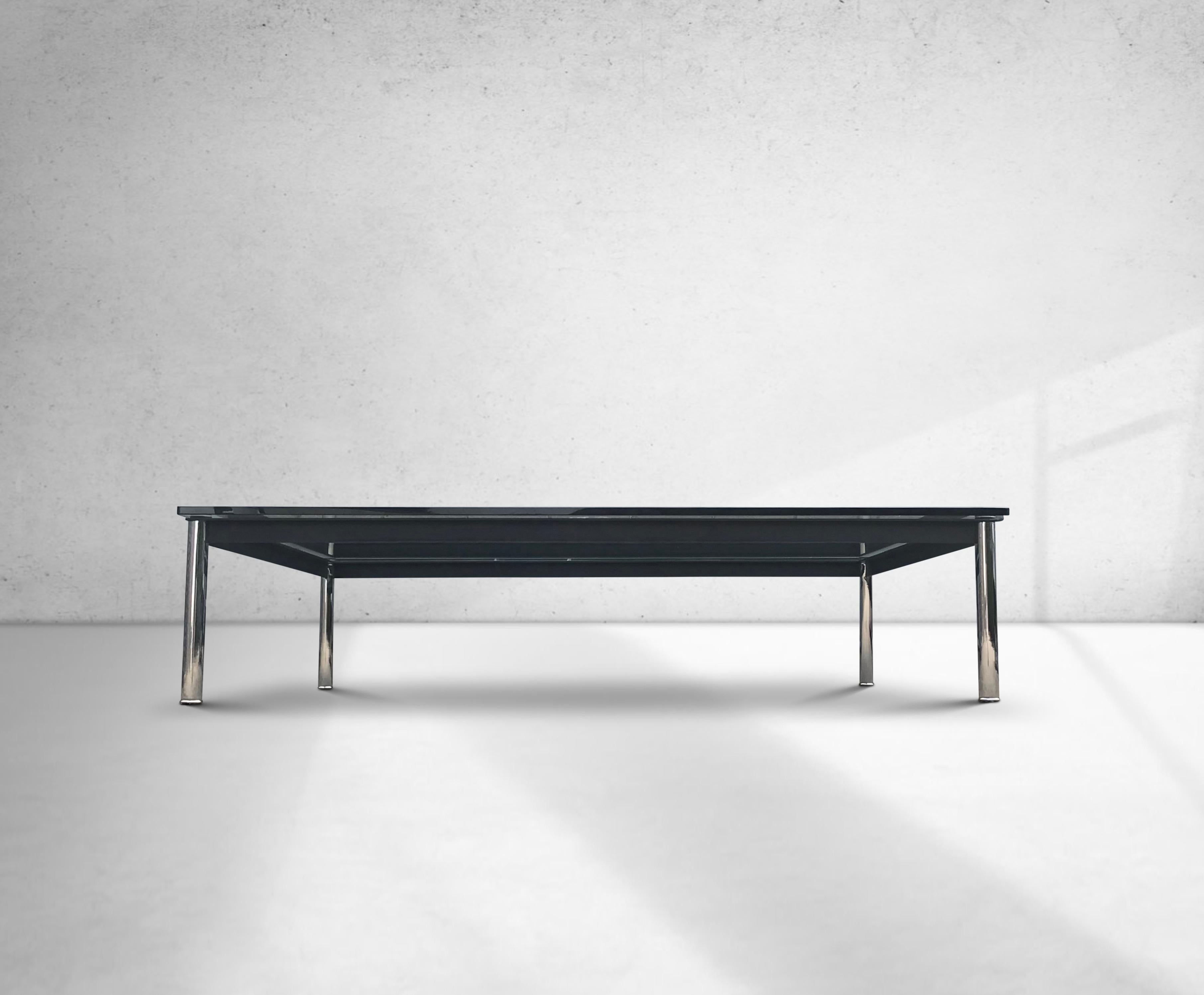 Italian LC10 coffee table by Le Corbusier, Jeanneret and Perriand for Cassina 1990s For Sale