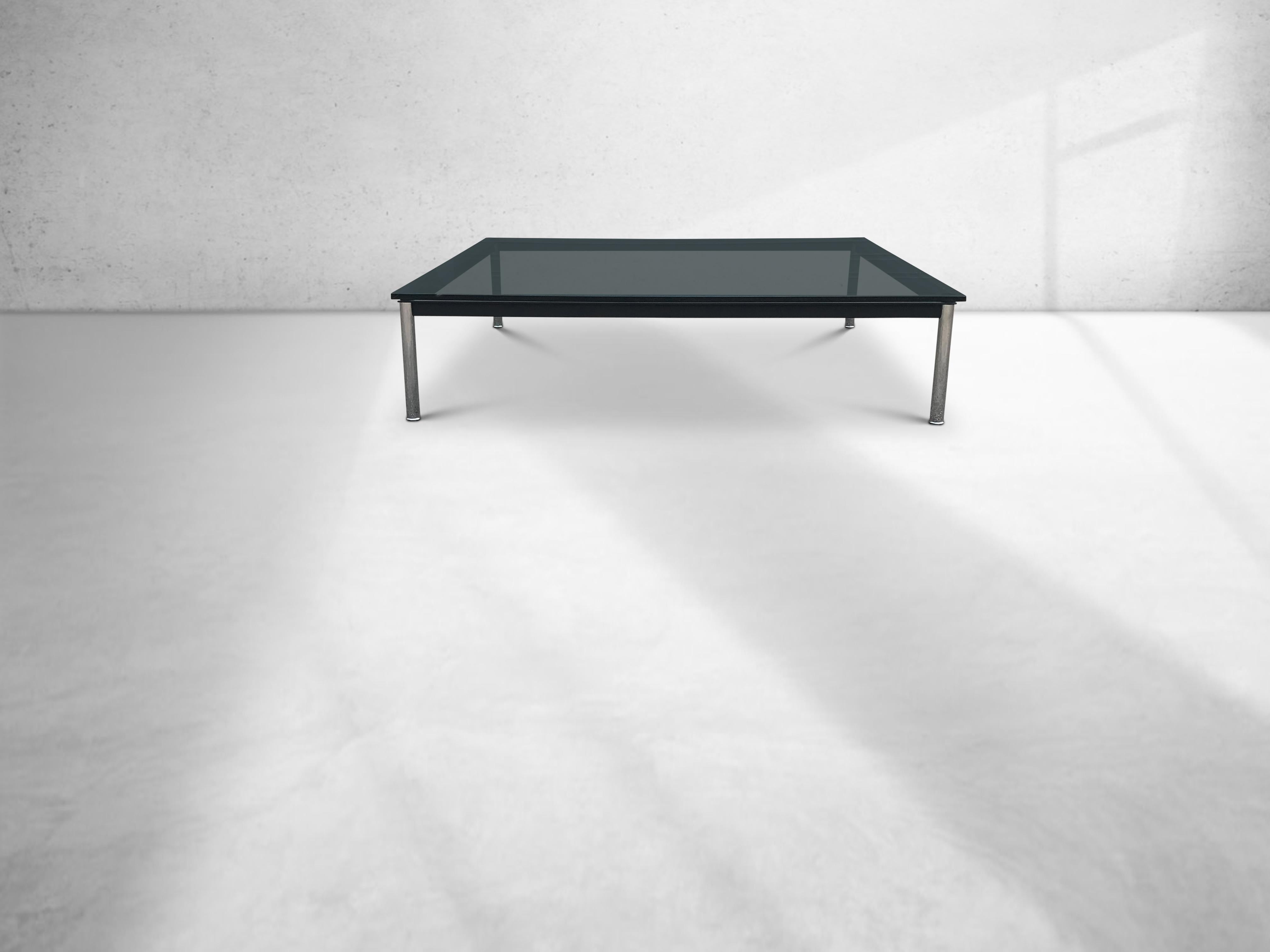 Steel LC10 coffee table by Le Corbusier, Jeanneret and Perriand for Cassina 1990s For Sale