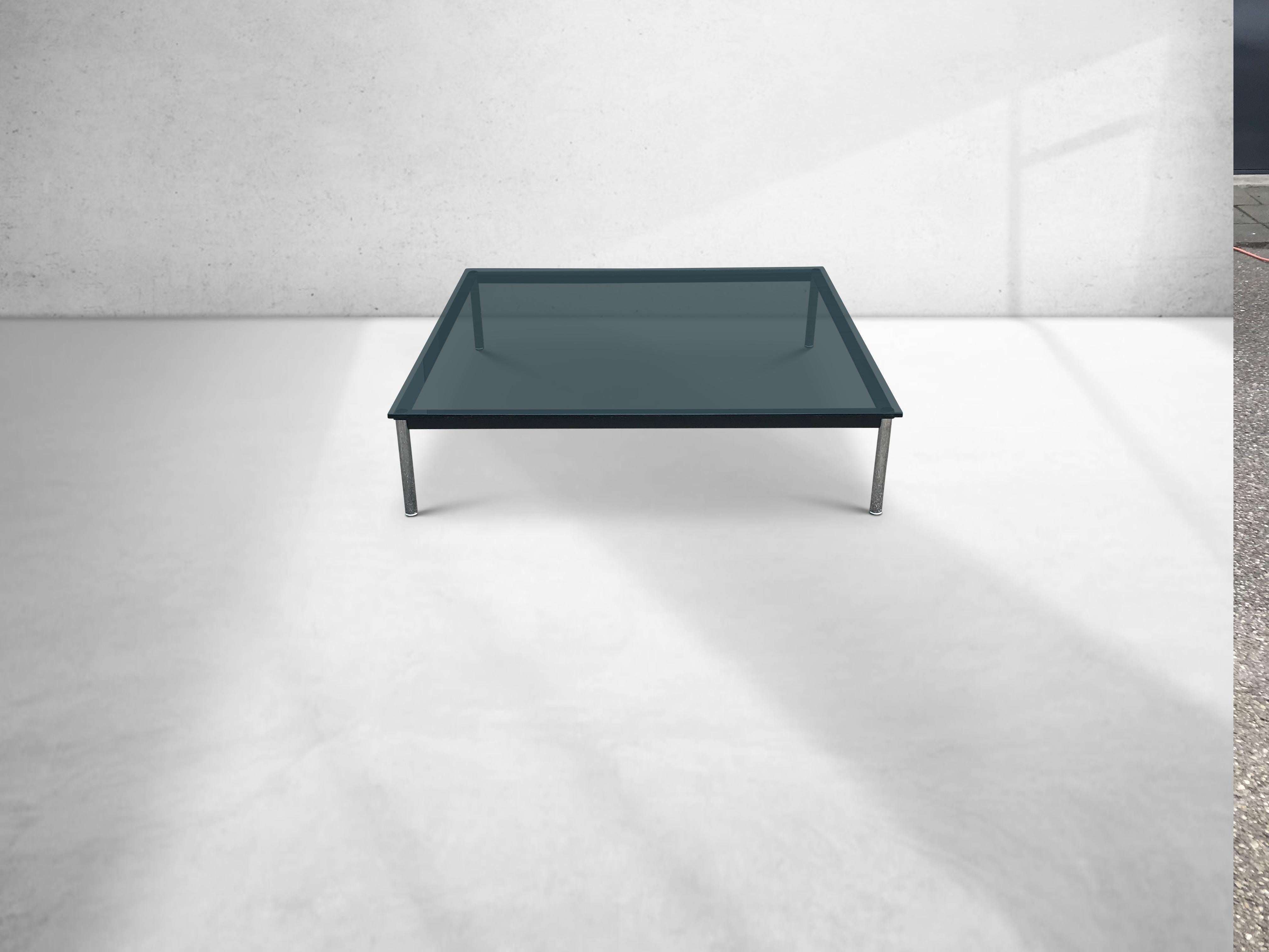 LC10 coffee table by Le Corbusier, Jeanneret and Perriand for Cassina 1990s For Sale 1