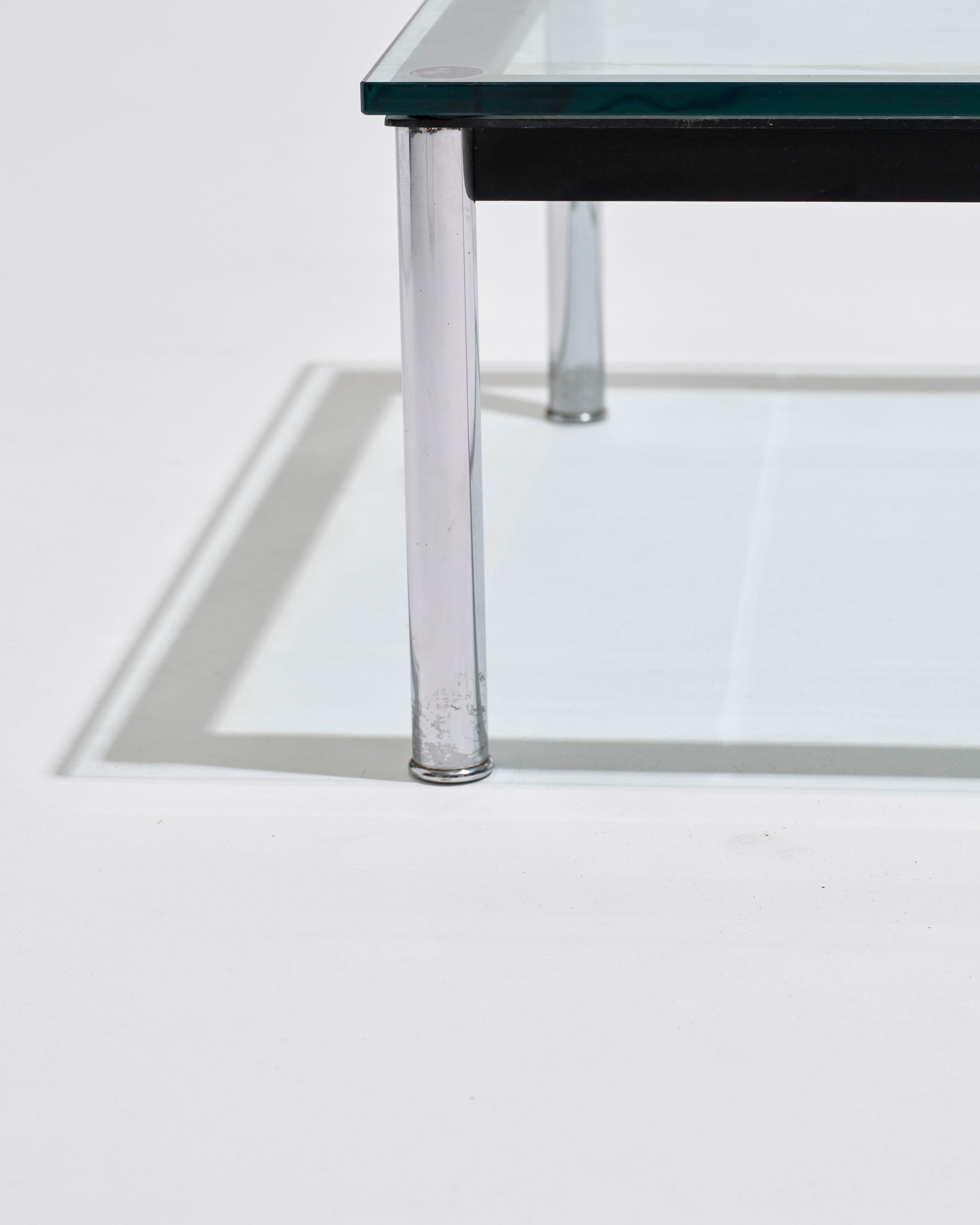LC10 coffee table, Le Corbusier, Cassina, 1970s For Sale 1