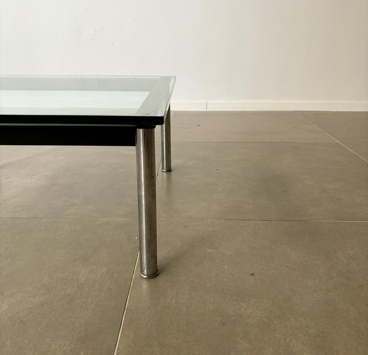Metal LC10-P by Le Corbusier for Cassina, 1970s Italy For Sale