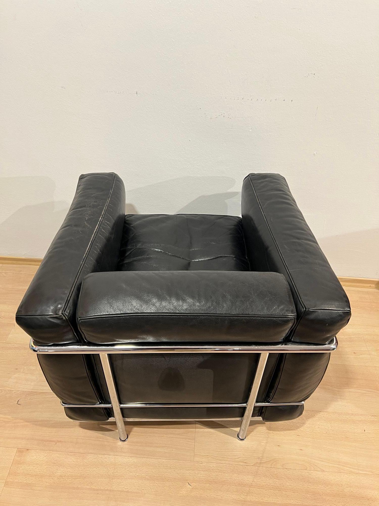LC2 Armchair, Chromed Steeltube and Black Leather, Italy circa 1960s For Sale 9