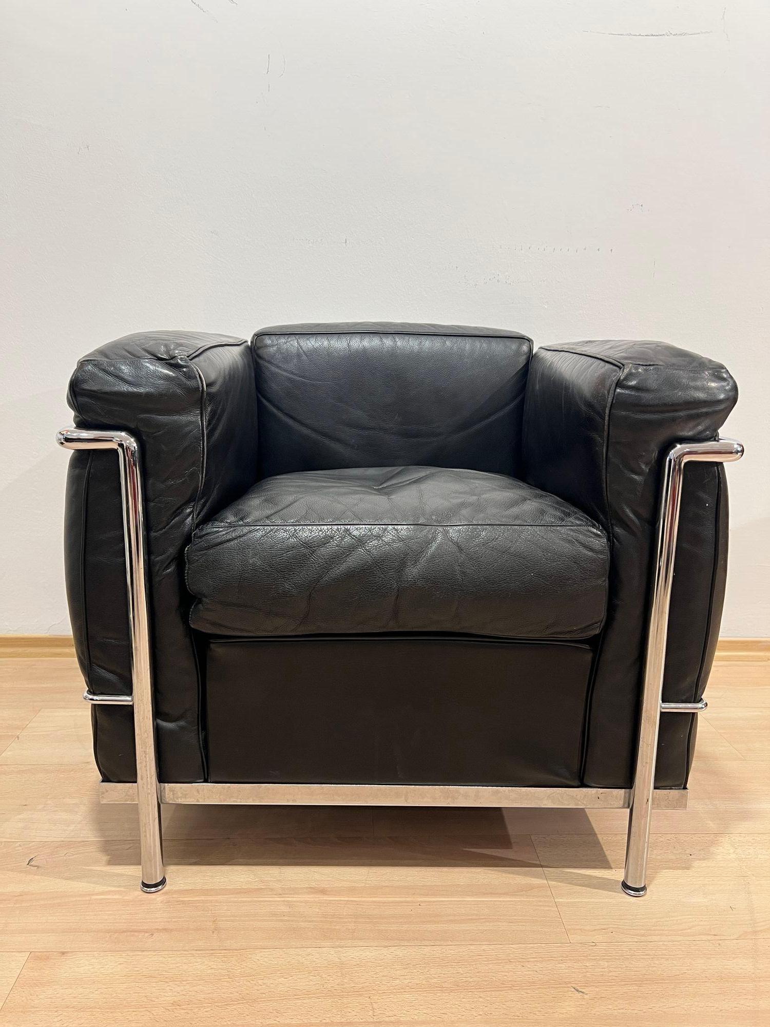 LC2 Armchair, Chromed Steeltube and Black Leather, Italy circa 1960s For Sale 13