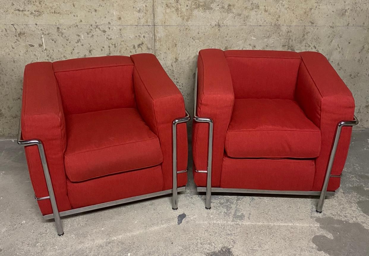 Italian LC2 armchairs designed by Le Corbusier Made by Cassina For Sale