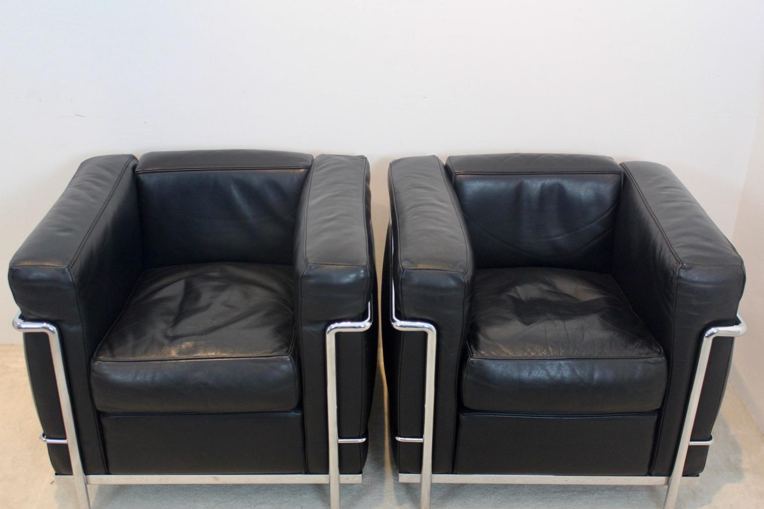 LC2 Armchairs in Leather by Le Corbusier, Pierre Jeanneret & Charlotte Perriand 5