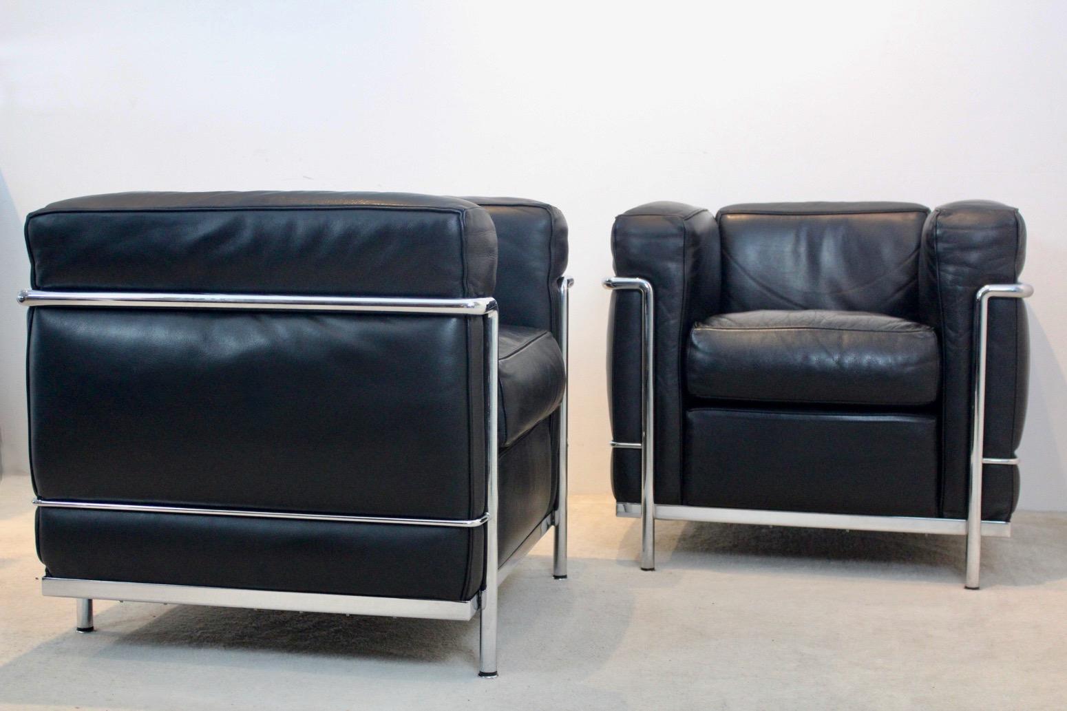LC2 Armchairs in Leather by Le Corbusier, Pierre Jeanneret & Charlotte Perriand 8