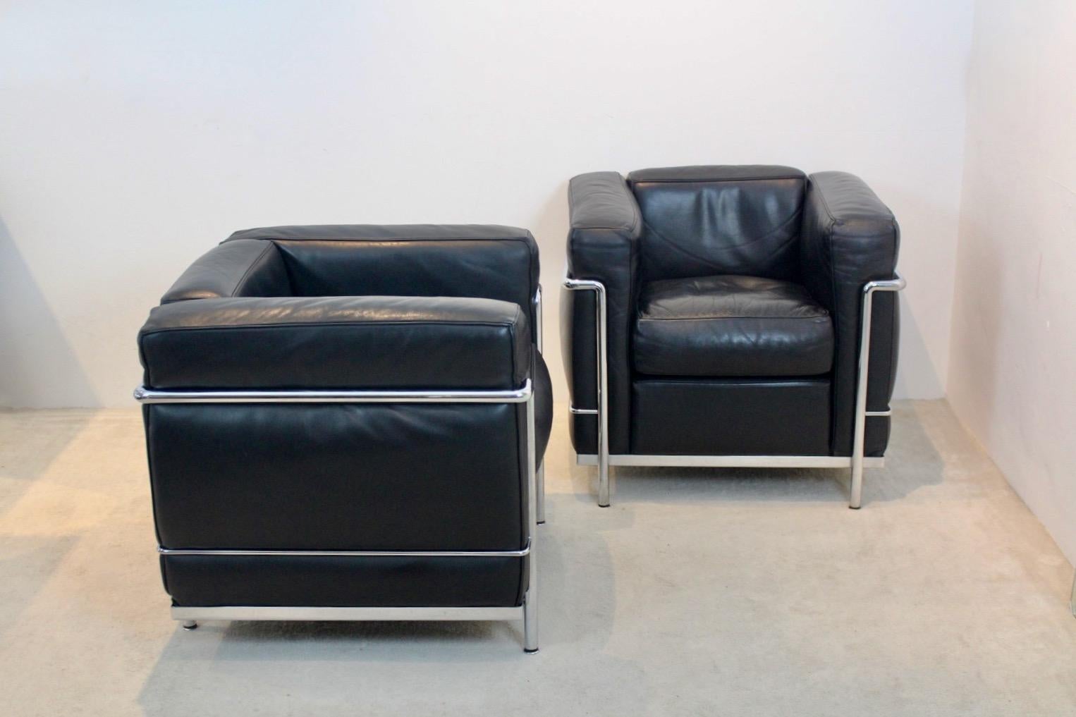 LC2 Armchairs in Soft Black Leather by Le Corbusier, Jeanneret & Perriand 6