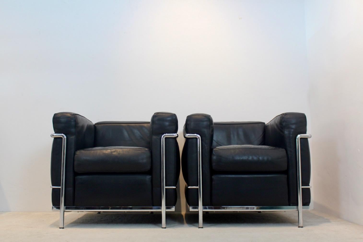 LC2 Armchairs in Soft Black Leather by Le Corbusier, Jeanneret & Perriand 3