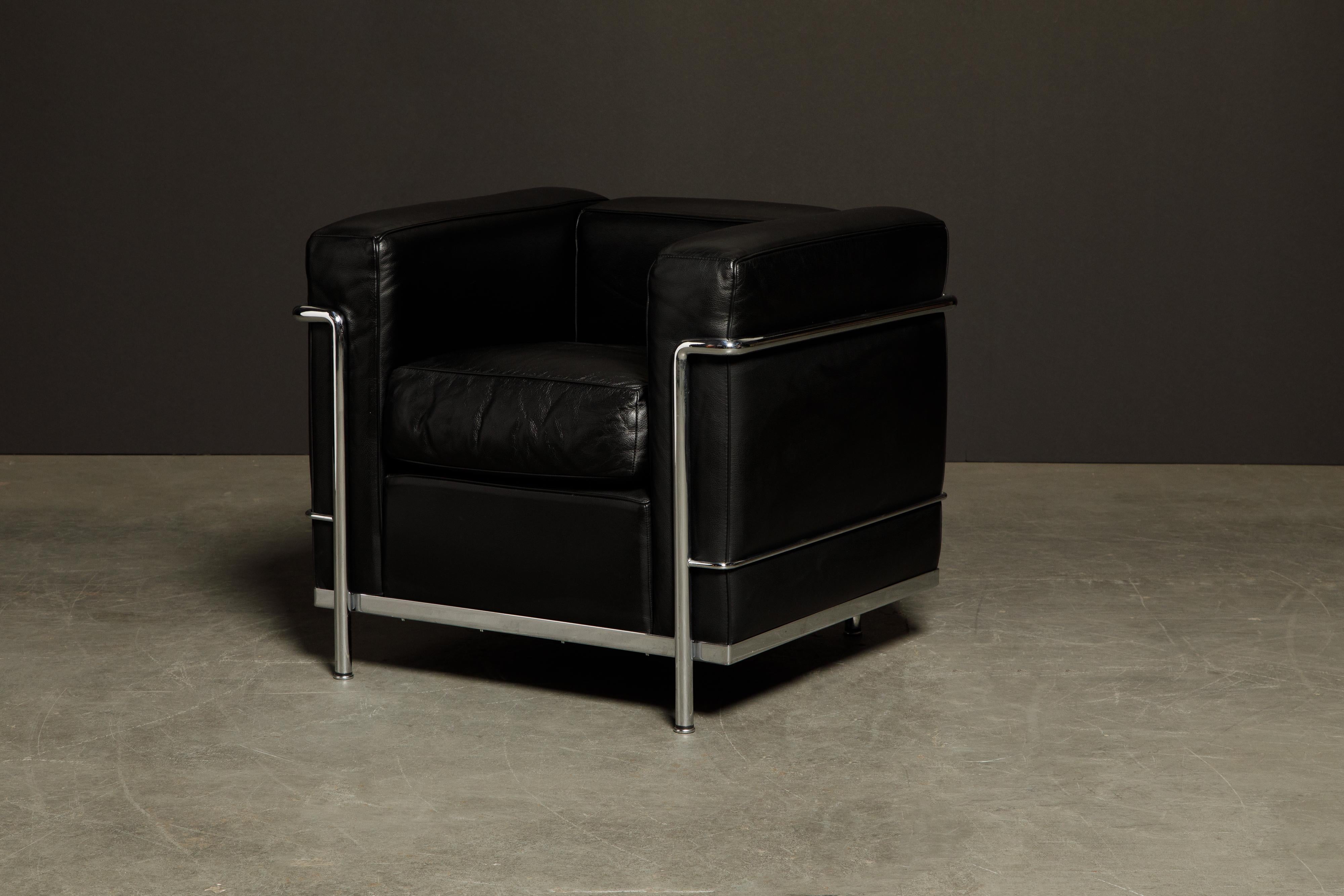 'LC2' Black Leather and Chrome Club Chair by Le Corbusier for Cassina, Signed In Excellent Condition In Los Angeles, CA