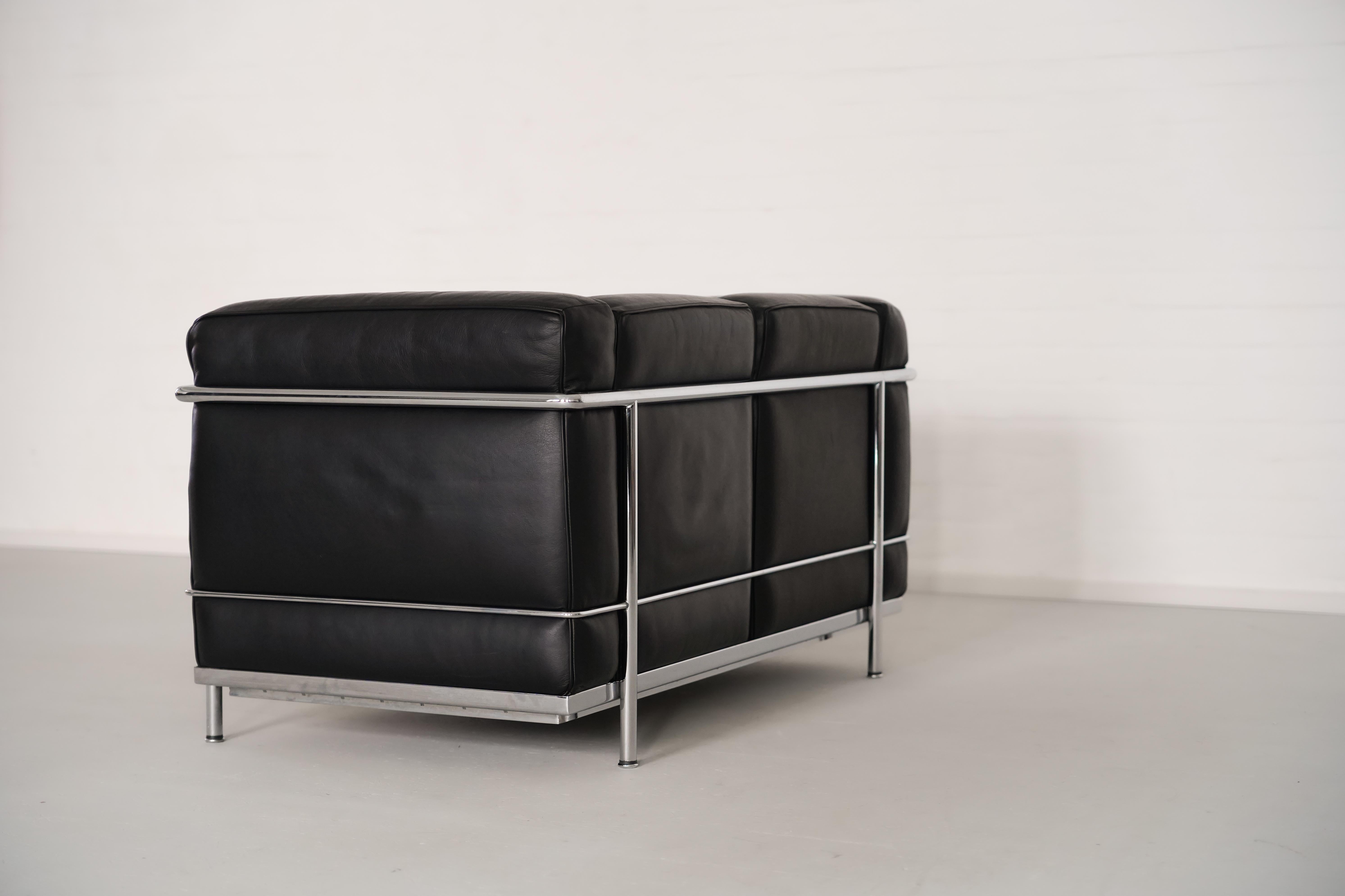 LC2 de Le Corbusier, Pierre Jeanneret et Charlotte Perriand pour Cassina en vente 6