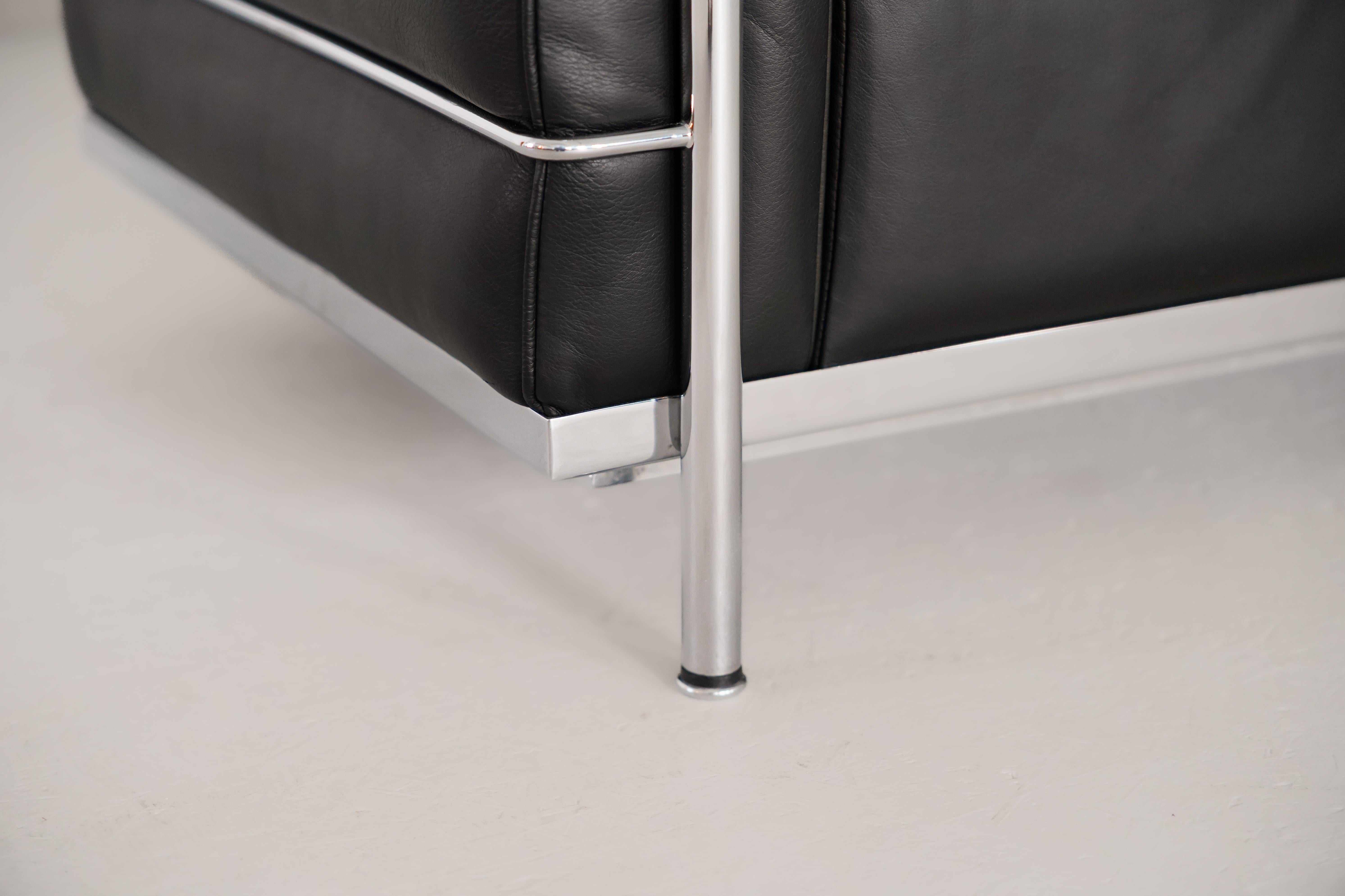 Bauhaus LC2 de Le Corbusier, Pierre Jeanneret et Charlotte Perriand pour Cassina en vente