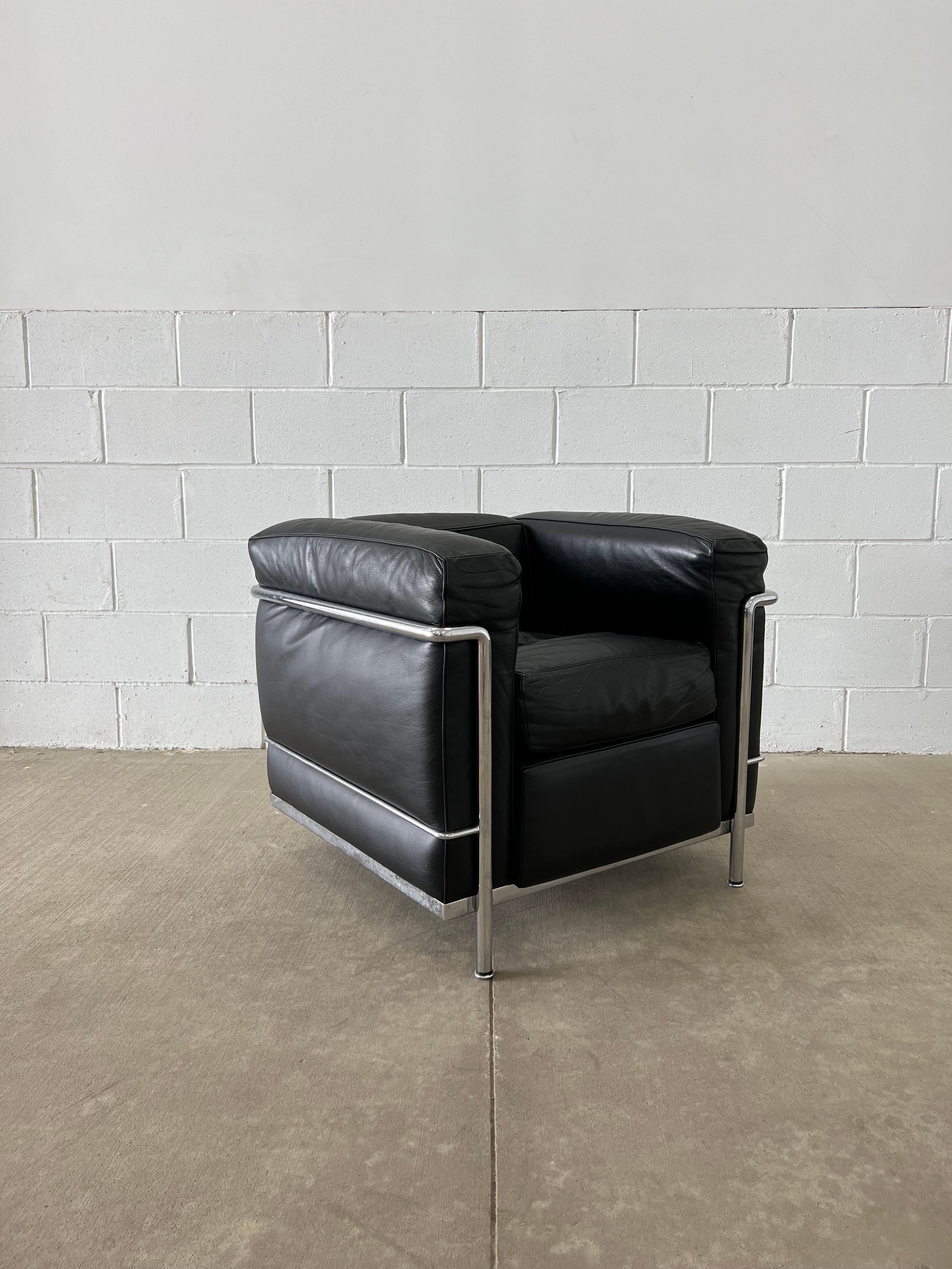 LC2 by Le Corbusier, Pierre Jeanneret, and Charlotte Perriand for Cassina 1