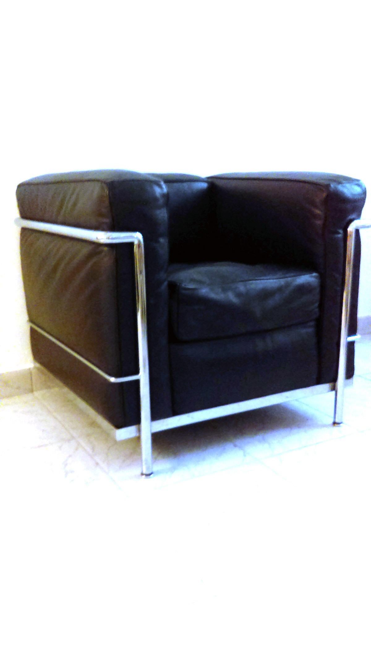 LC2 Leather Lounge Chair by Le Corbusier for Cassina, 1970s For Sale 5