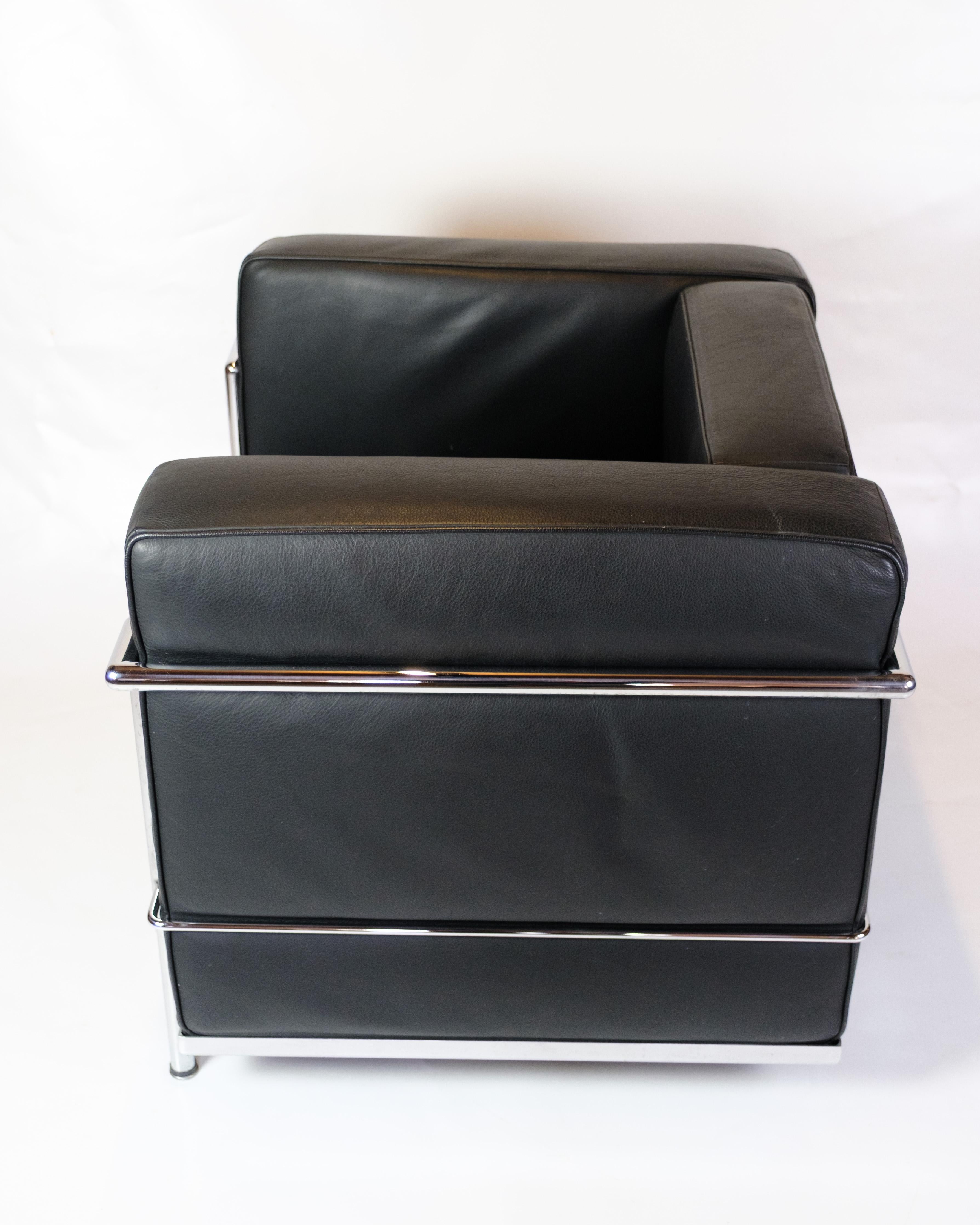 XXI secolo e contemporaneo Sedia Lc2 Petit Confort in pelle nera di Le Corbusier per Cassina in vendita