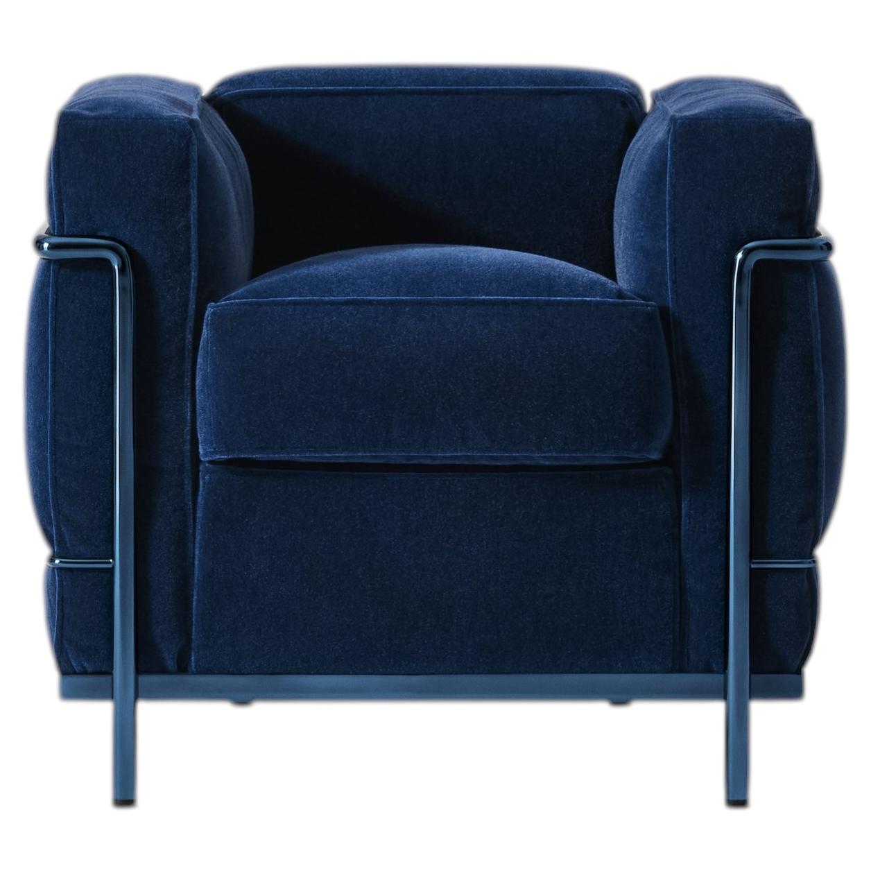 LC2 "Petit Modèle, Durable, 60" Blauer Sessel in limitierter Auflage von Cassina im Angebot