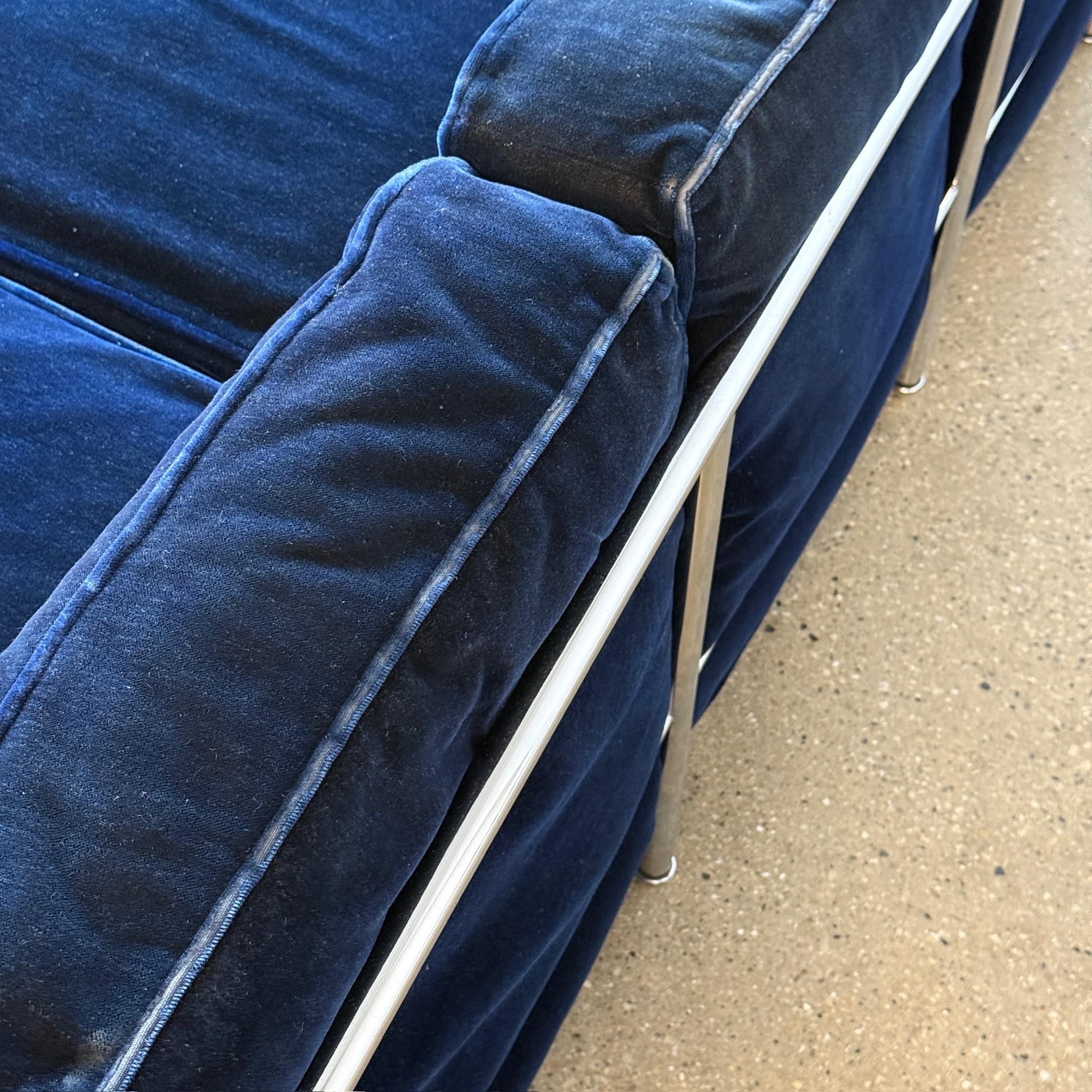 Mohair LC2 Petite Sofa by Le Corbusier for Cassina For Sale