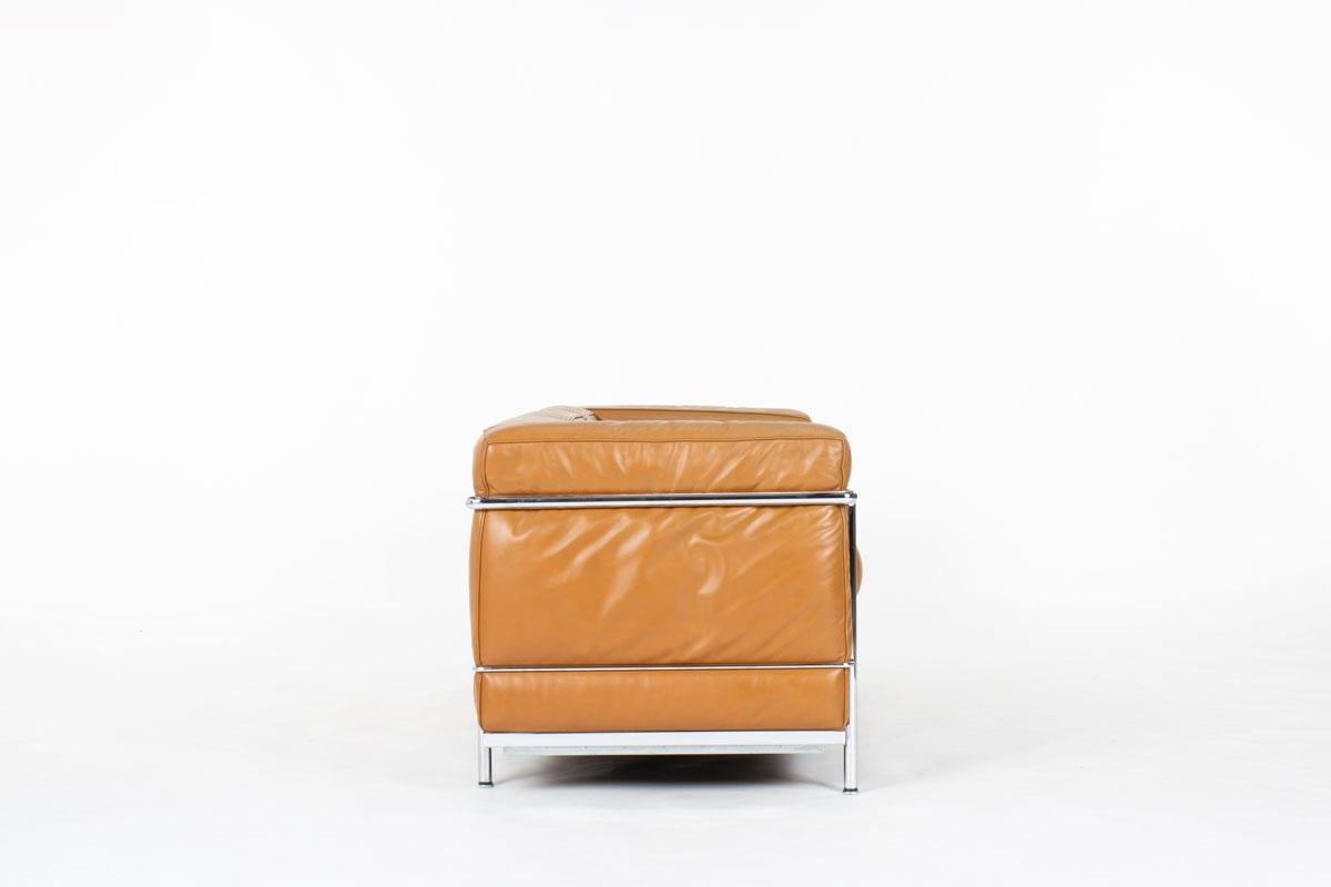 20th Century LC2 sofa by Le Corbusier for Cassina, 1970s For Sale