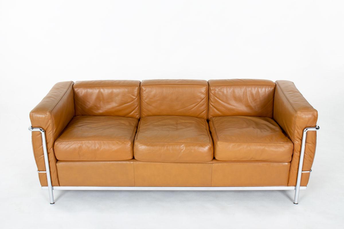 Metal LC2 sofa by Le Corbusier for Cassina, 1970s For Sale