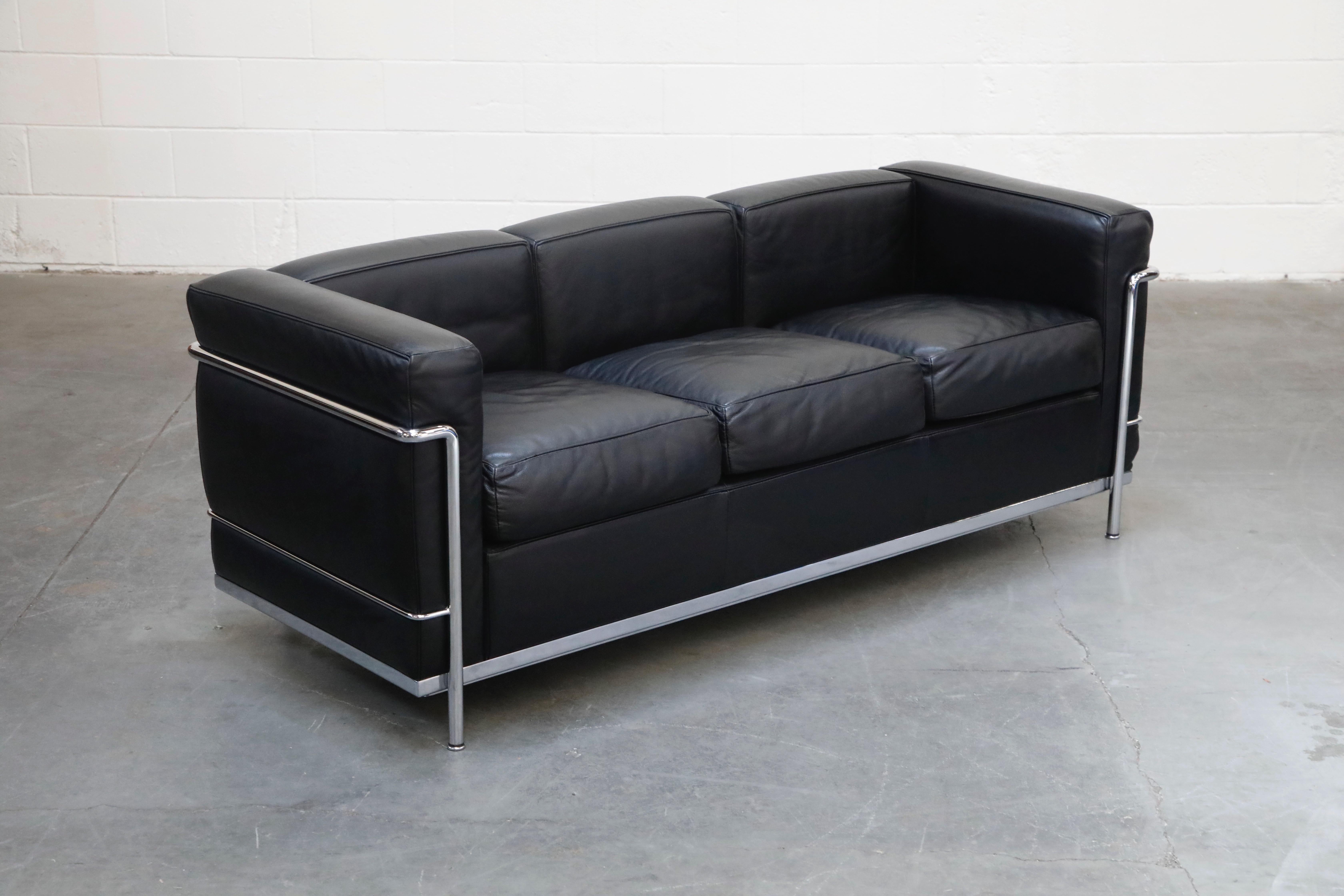 Bauhaus 'LC2' Three-Seat Sofa in Black Leather by Le Corbusier for Cassina, Signed