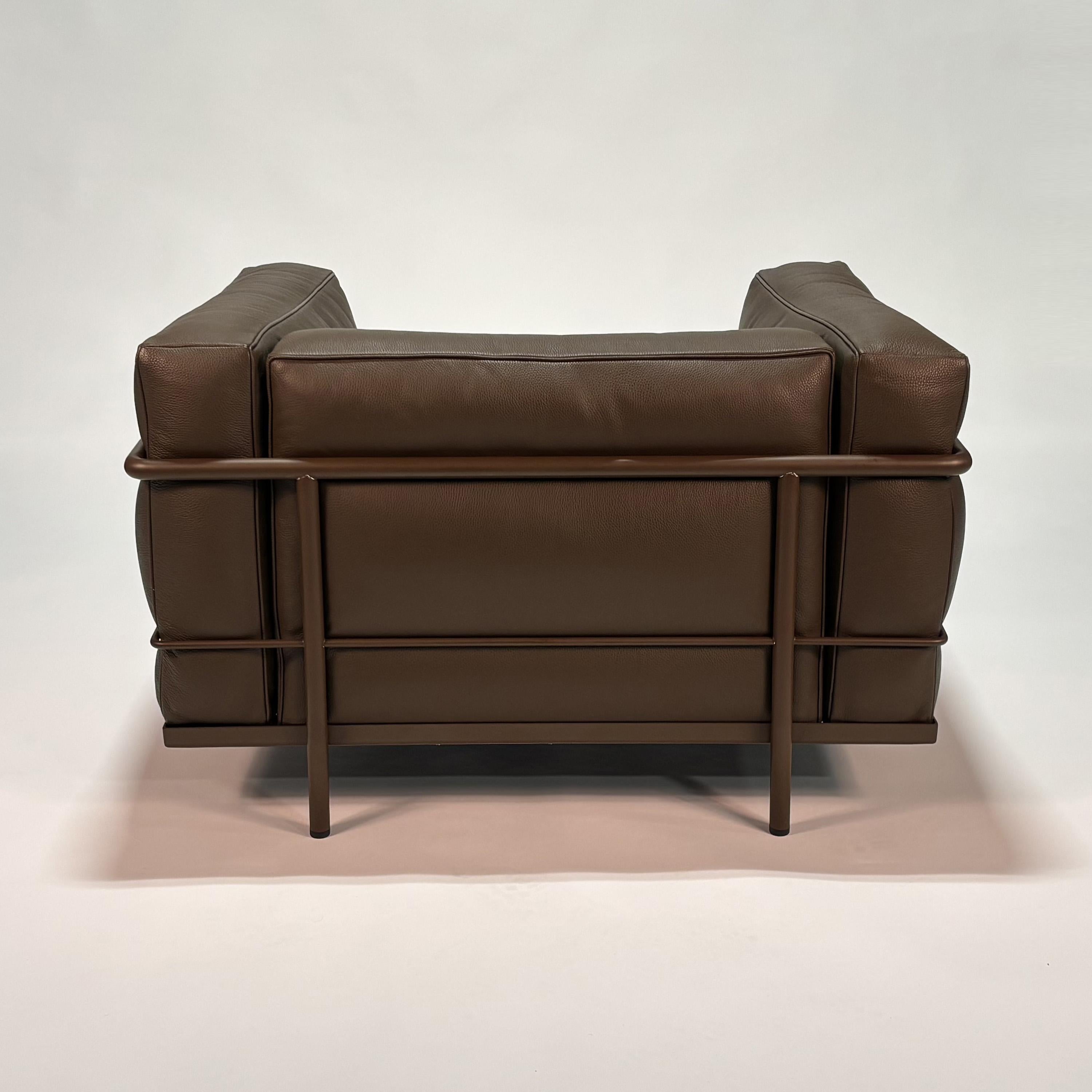 Mid-20th Century LC3 Armchair by Le Corbusier, Pierre Jeanneret, Charlotte Perriand