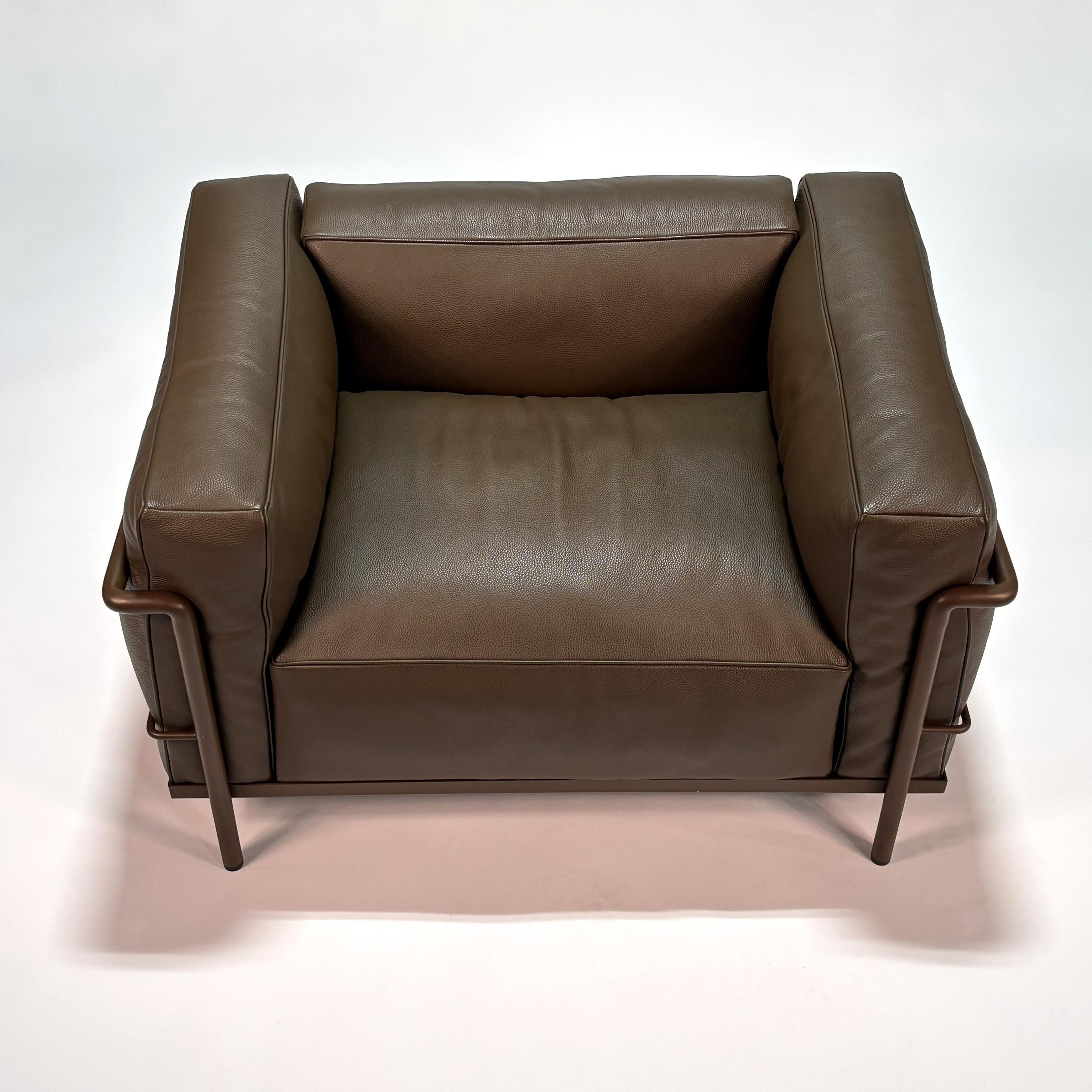 LC3 Armchair by Le Corbusier, Pierre Jeanneret, Charlotte Perriand 1