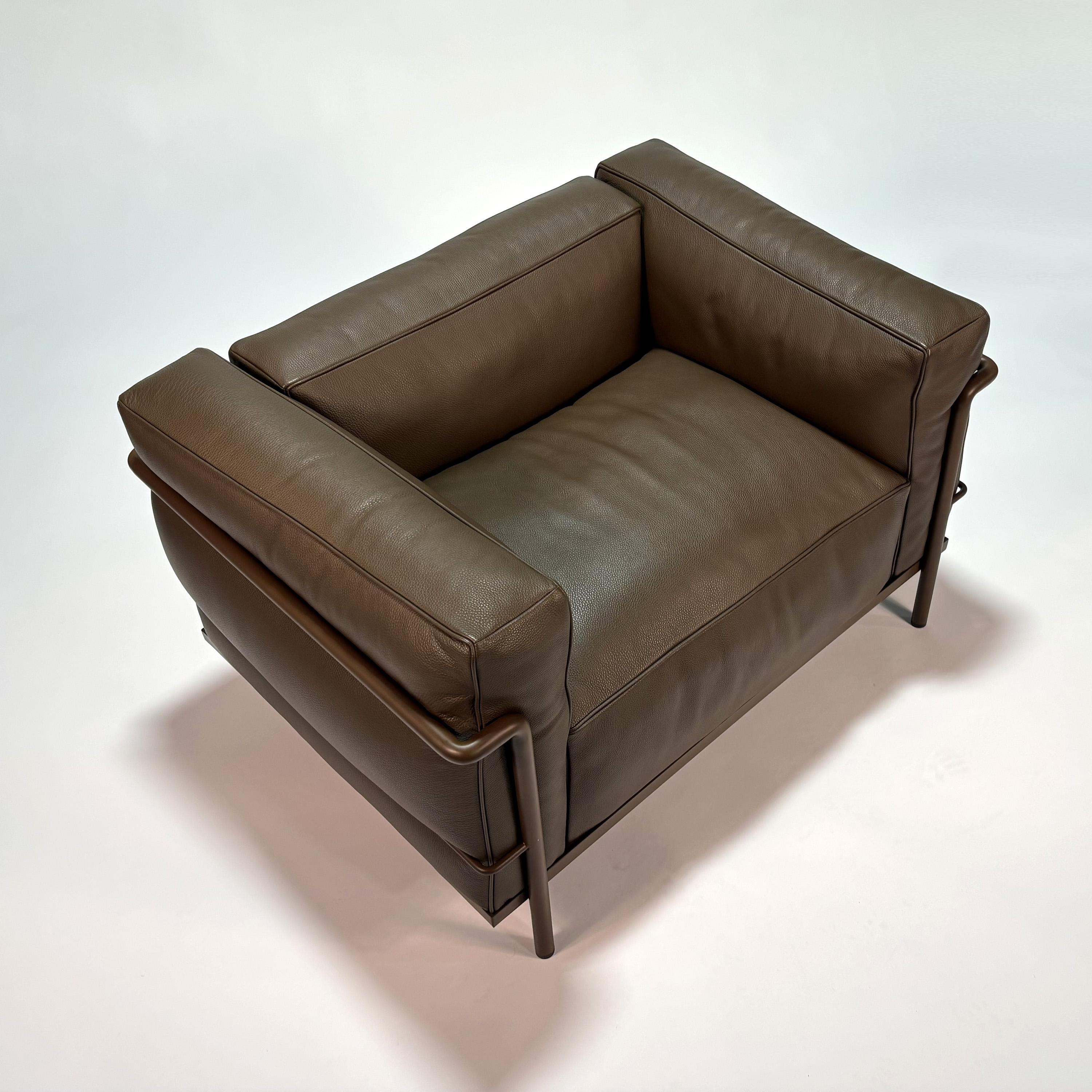 LC3 Armchair by Le Corbusier, Pierre Jeanneret, Charlotte Perriand 2