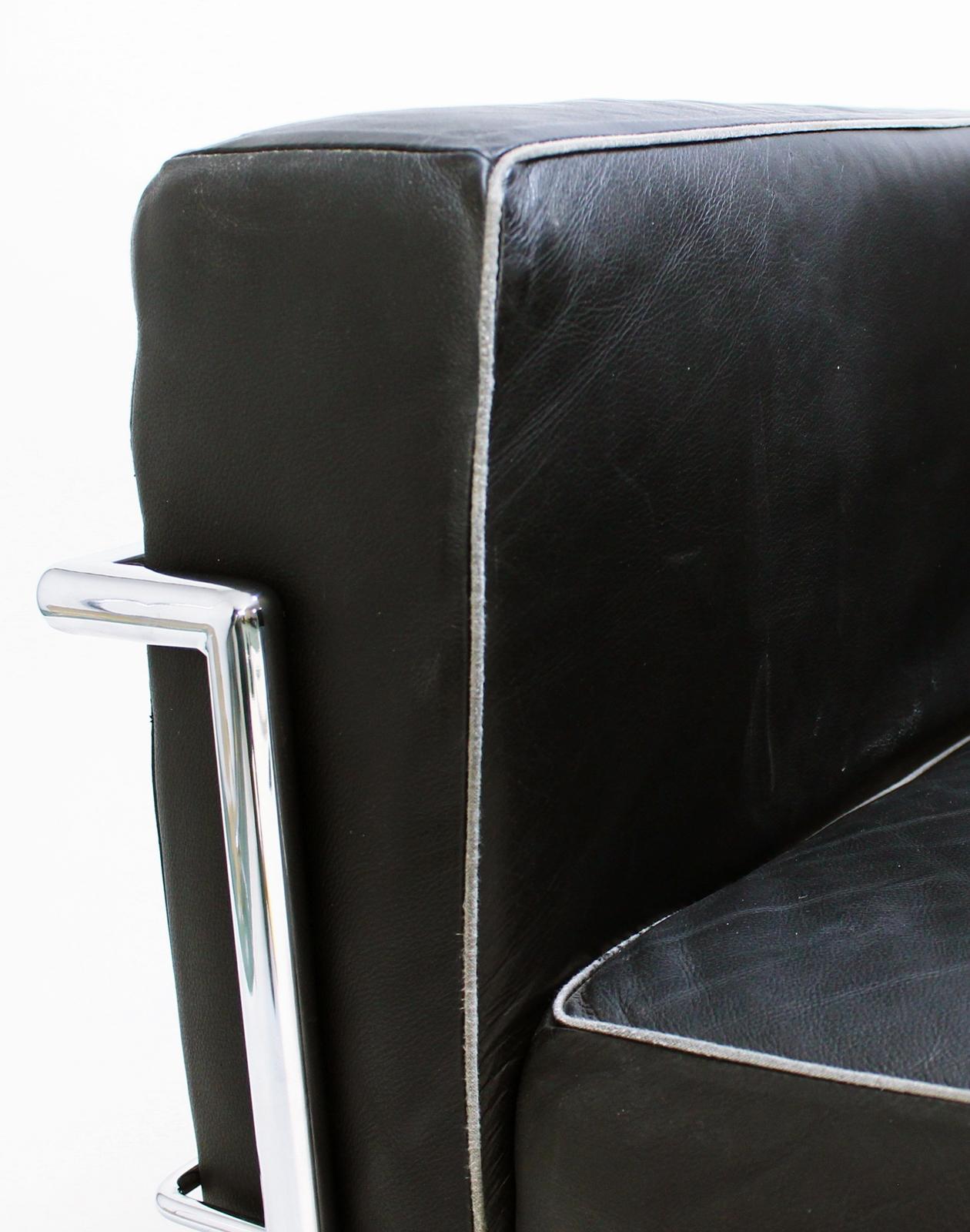 LC3 Black Leather Lounge Chairs by Le Corbusier for Alivar Mvsevm, Italy, 1980 1