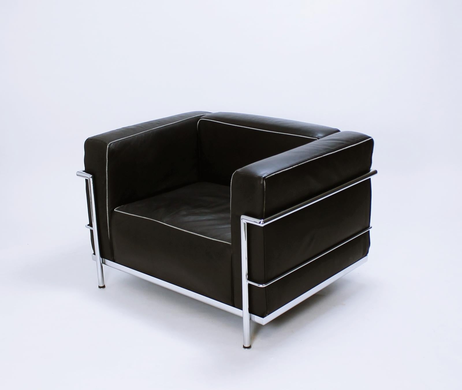 LC3 Black Leather Lounge Chairs by Le Corbusier for Alivar Mvsevm Italy 1980 