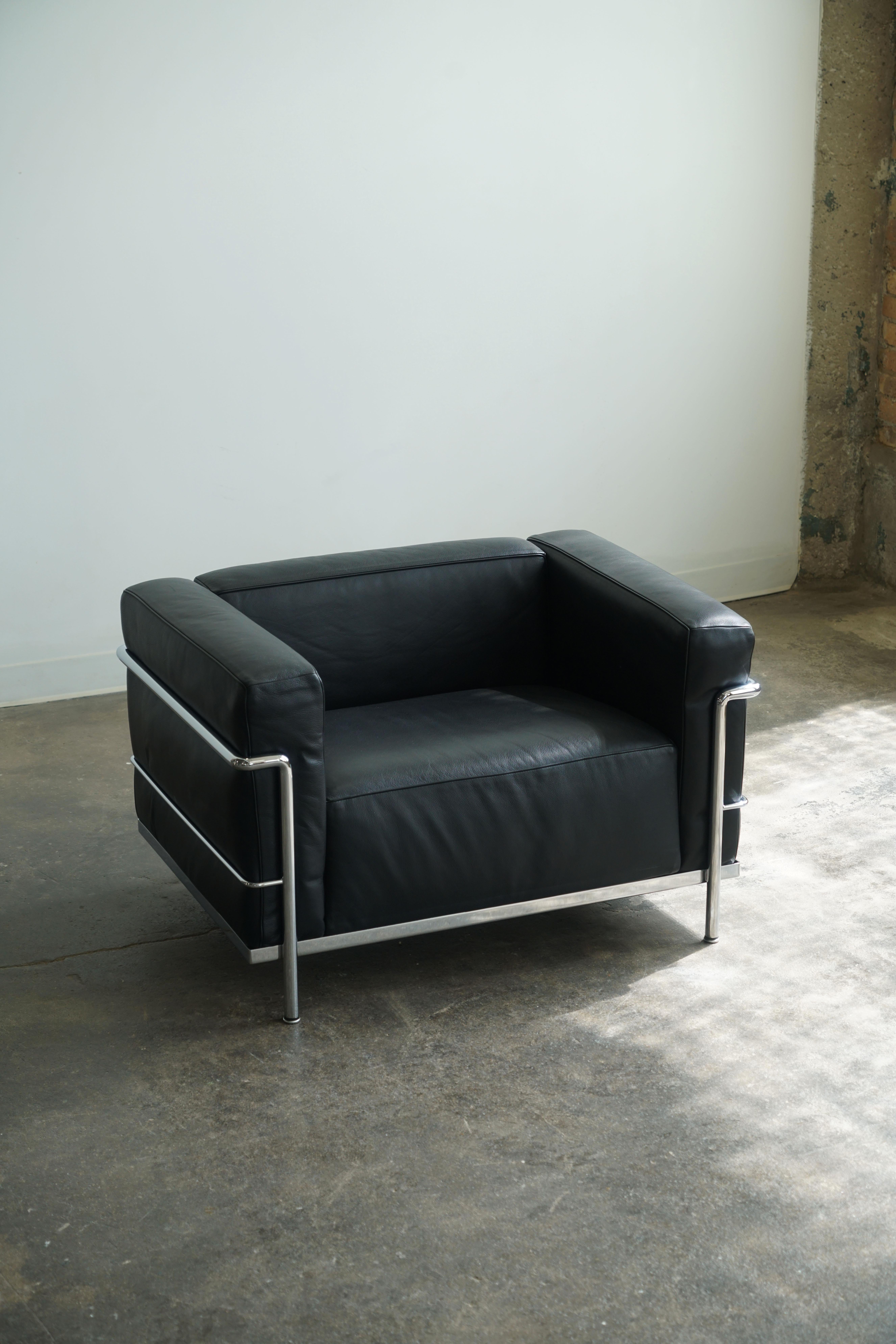 LC3 Grand Modele Armchair for Cassina.
Black leather and chrome plated steel.
Newer production, circa 2010 or later.

One of the most iconic chairs, the LC3 was designed in 1928 by Le Corbusier, Pierre Jeanneret, and Charlotte Perriand. The chair is