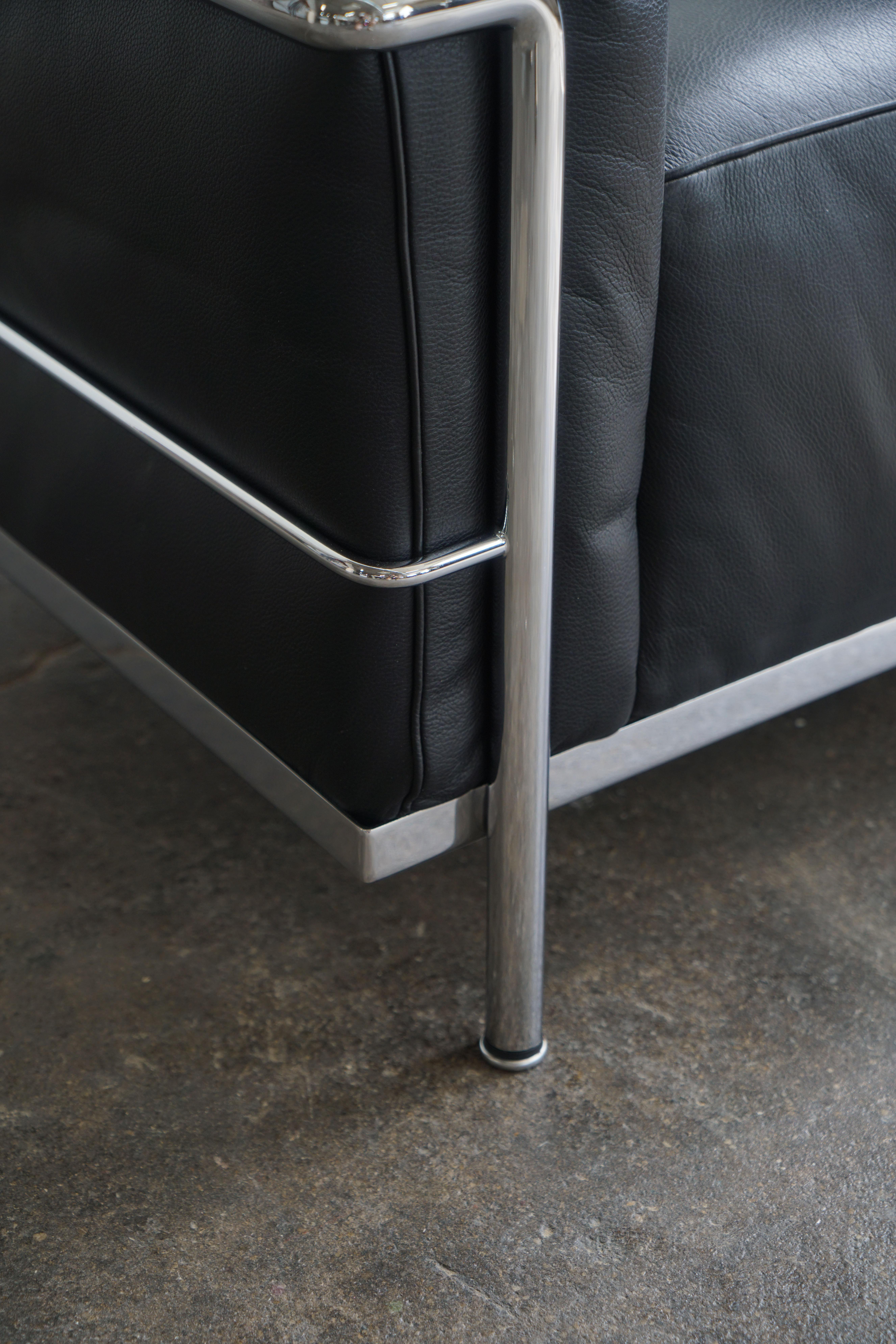 Bauhaus LC3 Grand Modele Armchair by Le Corbusier for Cassina, black leather For Sale