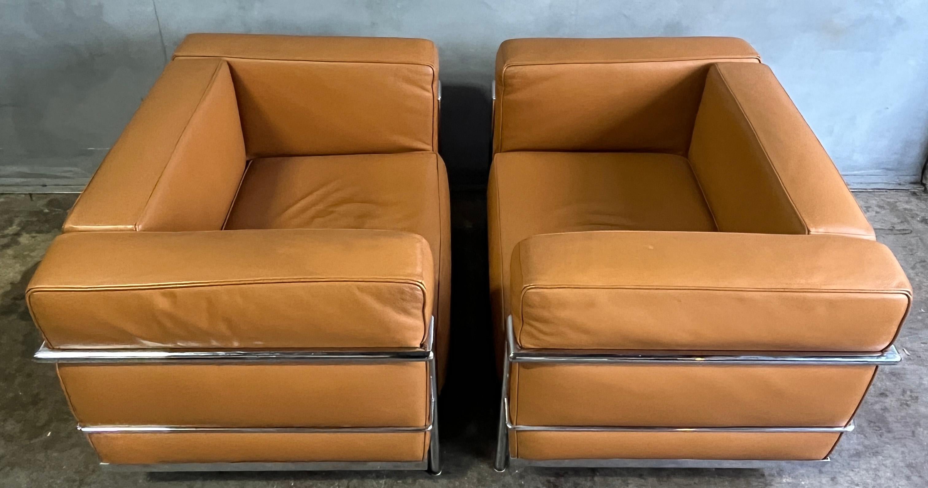Lc3 Grand Modele Armchairs (pair) 6